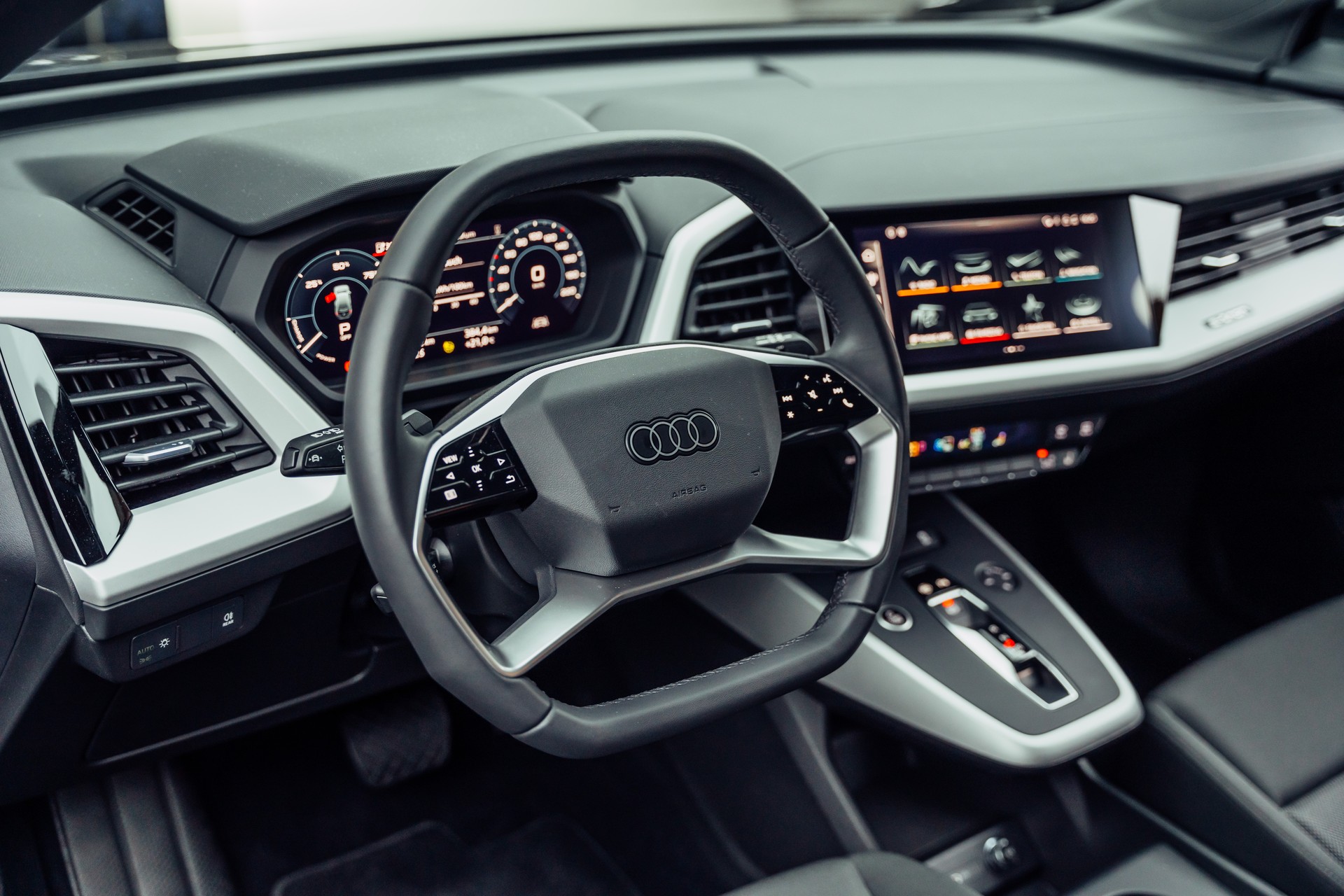 AUDI Q4 e-tron 35-image-5