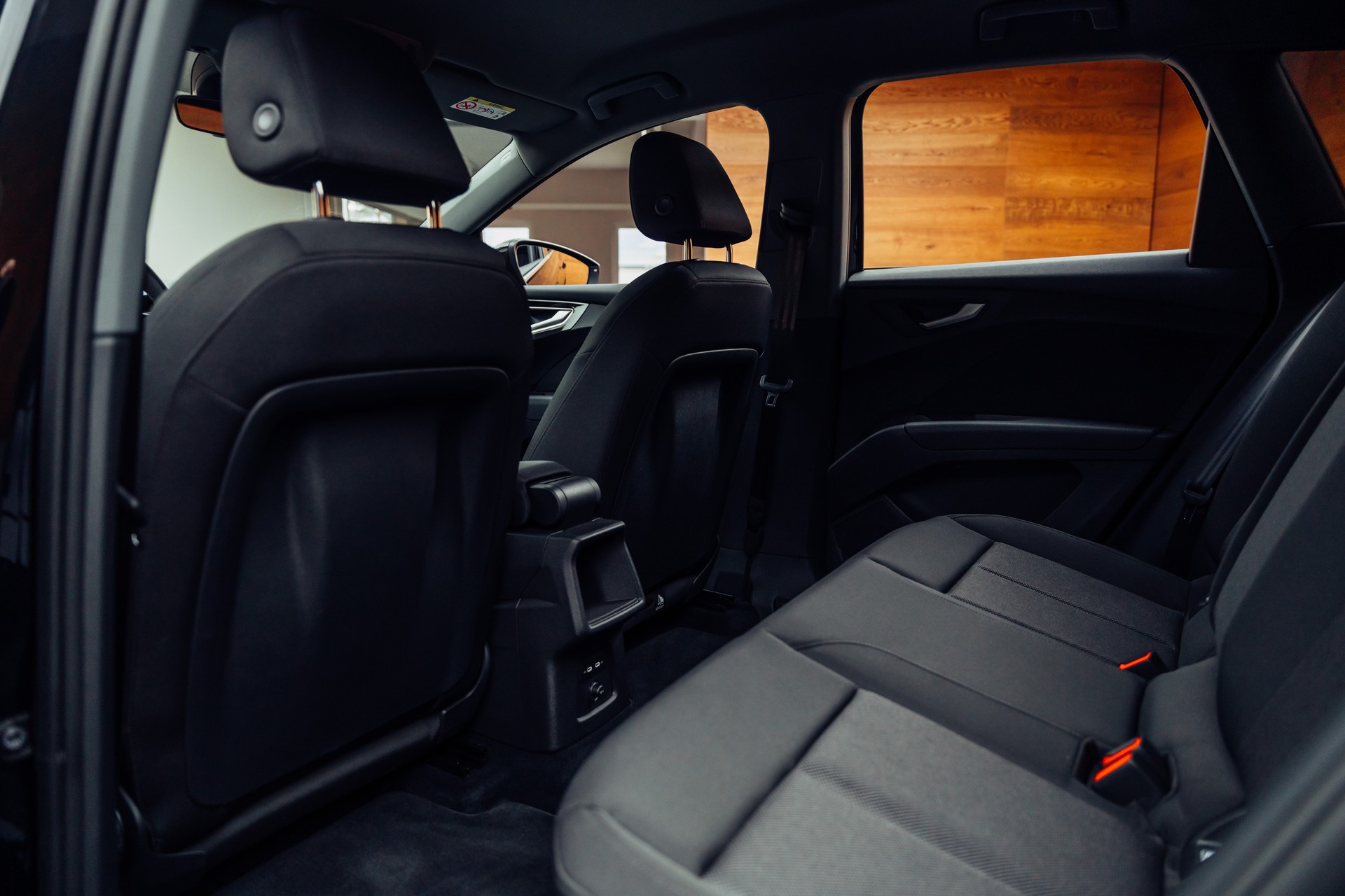 AUDI Q4 e-tron 35-image-8