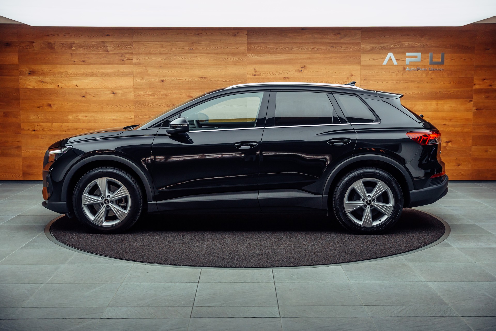 AUDI Q4 e-tron 35-image-9