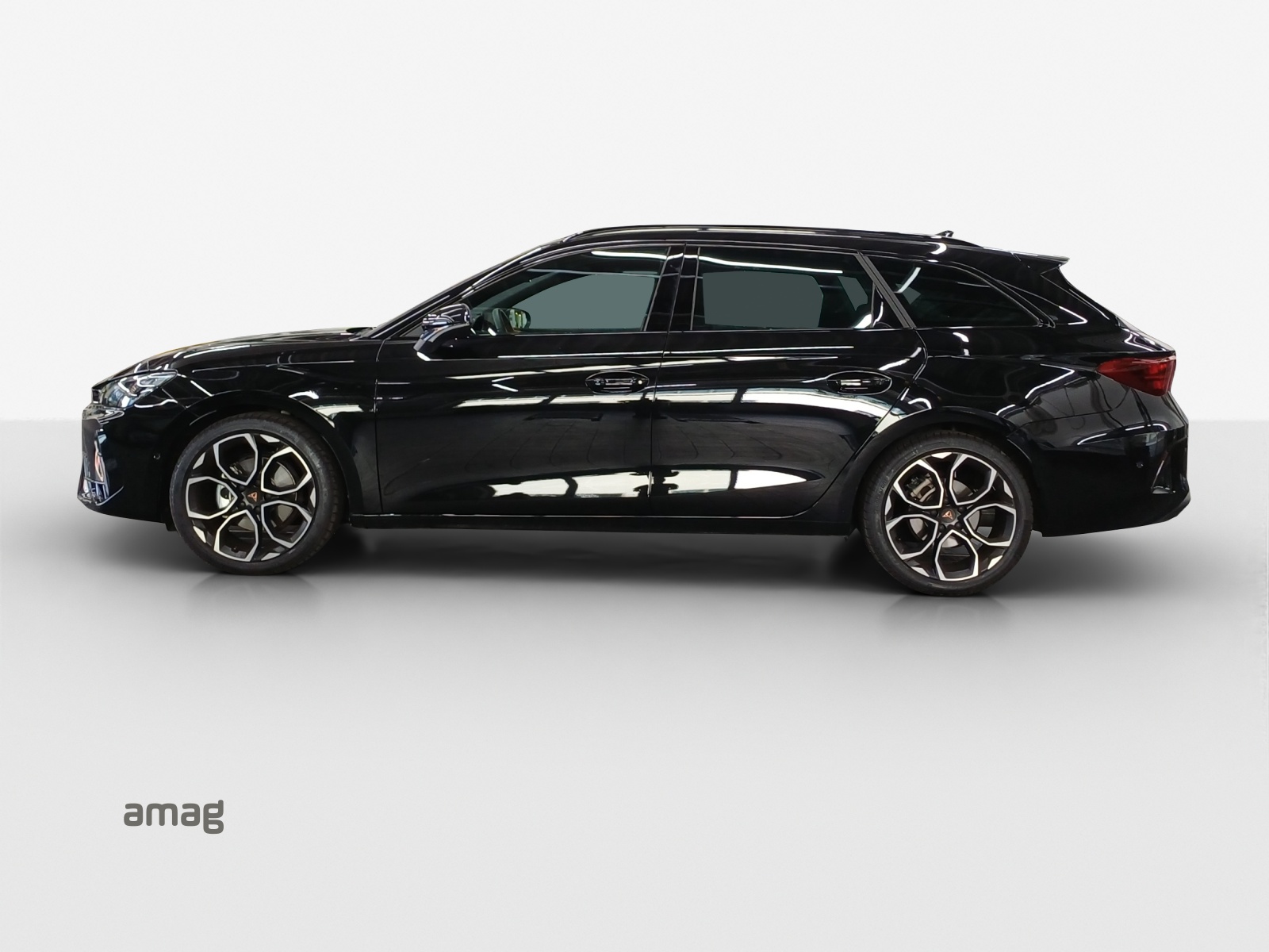 SEAT Leon ST 1.5 eTSI mHEV DSG FR-image-1