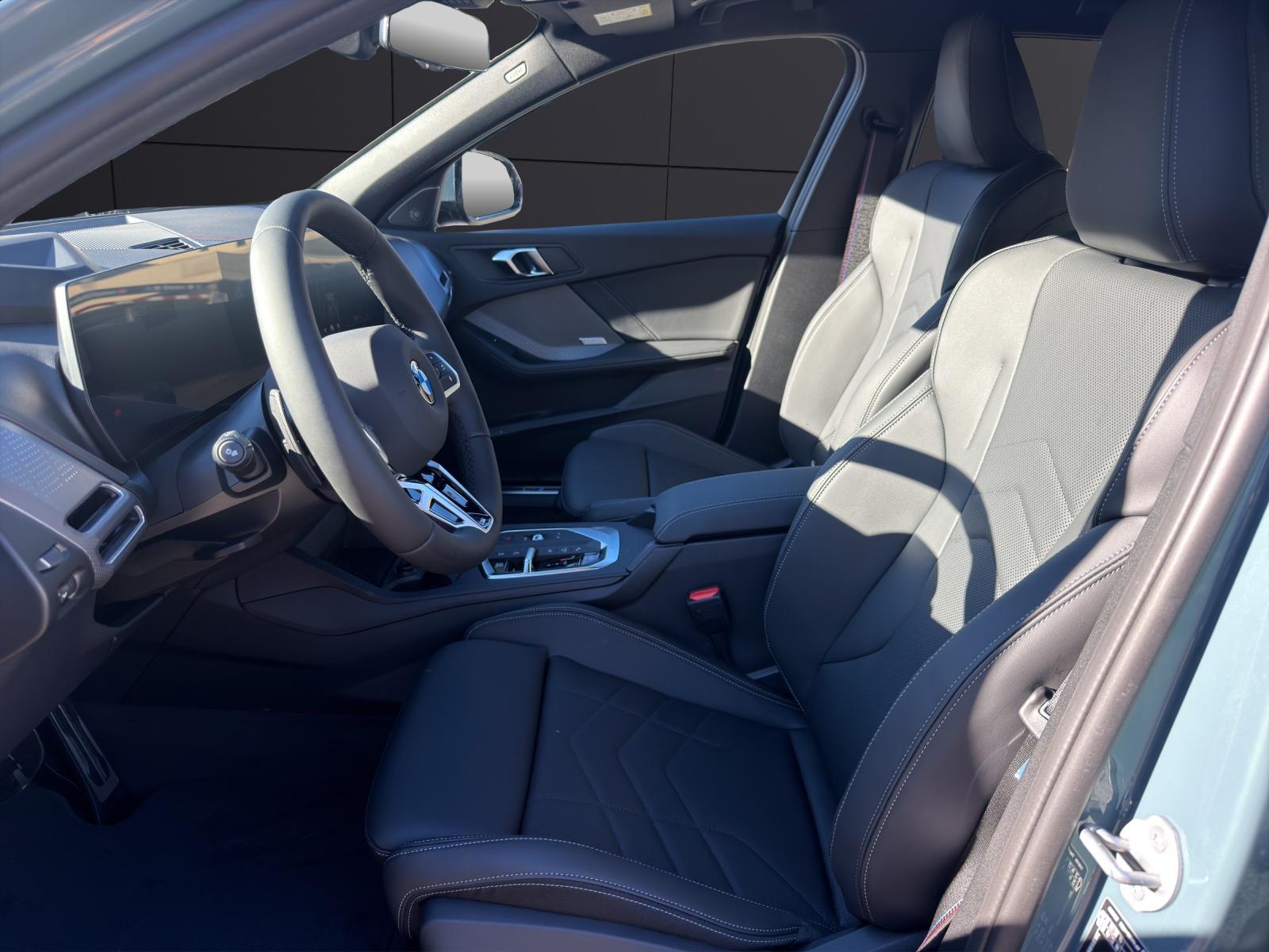 BMW 1er Reihe F70 123 xDrive-image-1