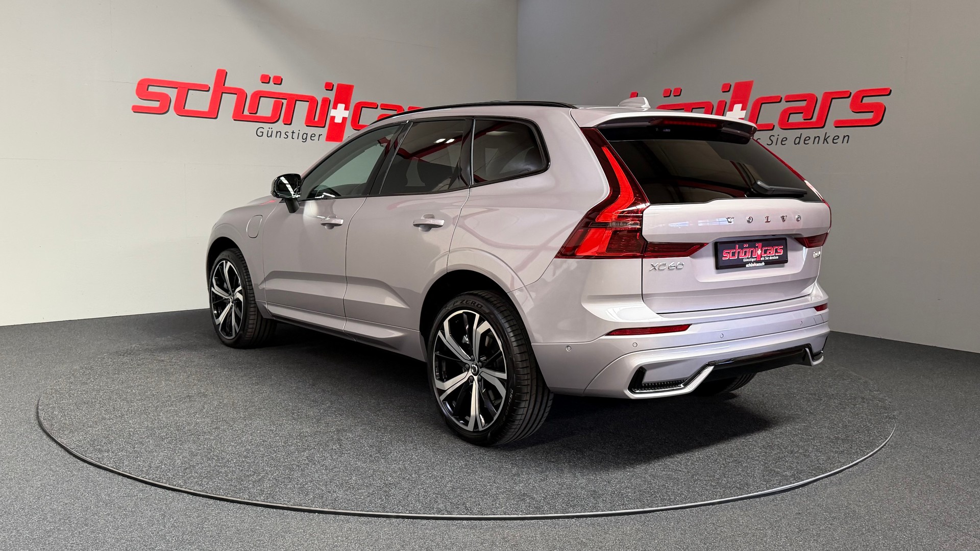 VOLVO XC60 T6 eAWD PluginHybrid Plus Dark Geartronic-image-3