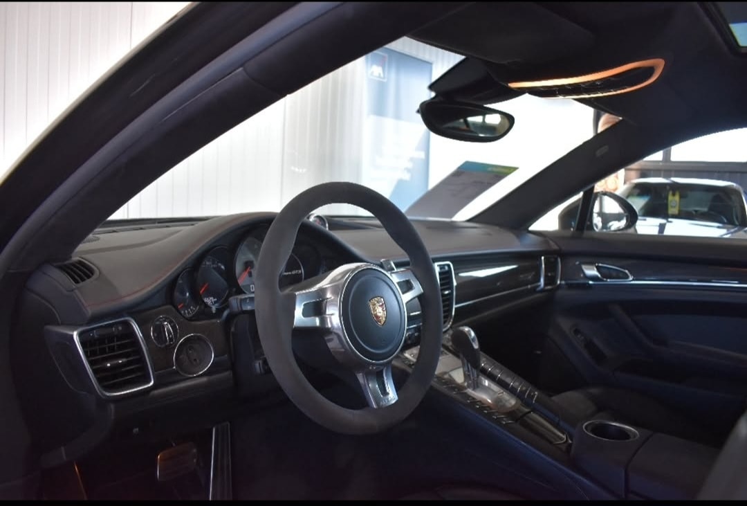PORSCHE Panamera GTS 4.8 PDK-image-6