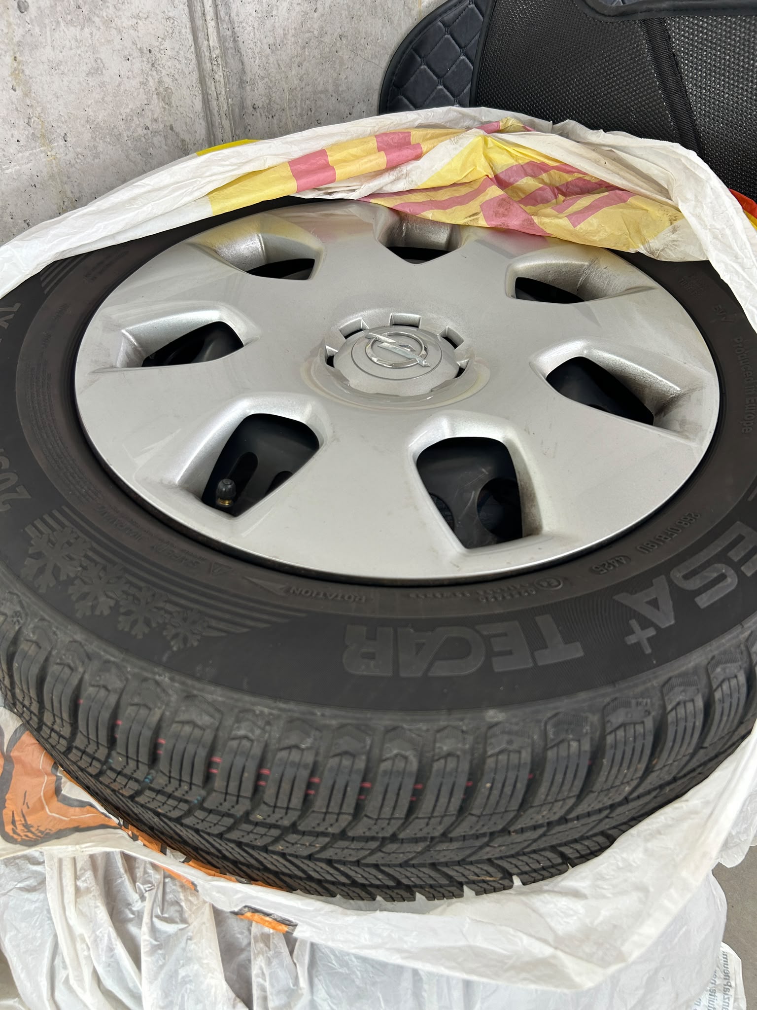 OPEL Astra 1.4i 16V Turbo Cosmo-image-11