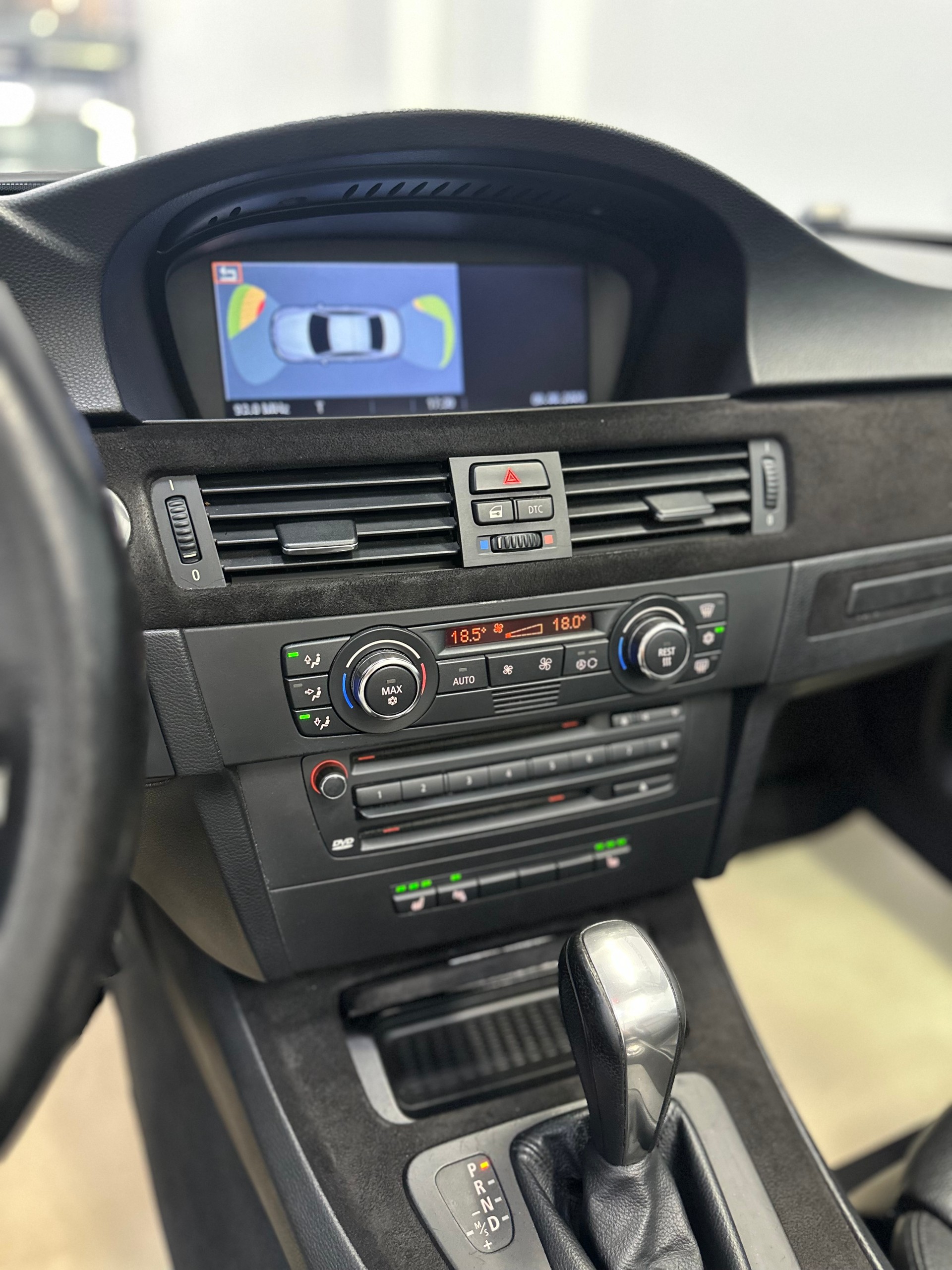 BMW 330i Cabriolet Steptronic-image-13