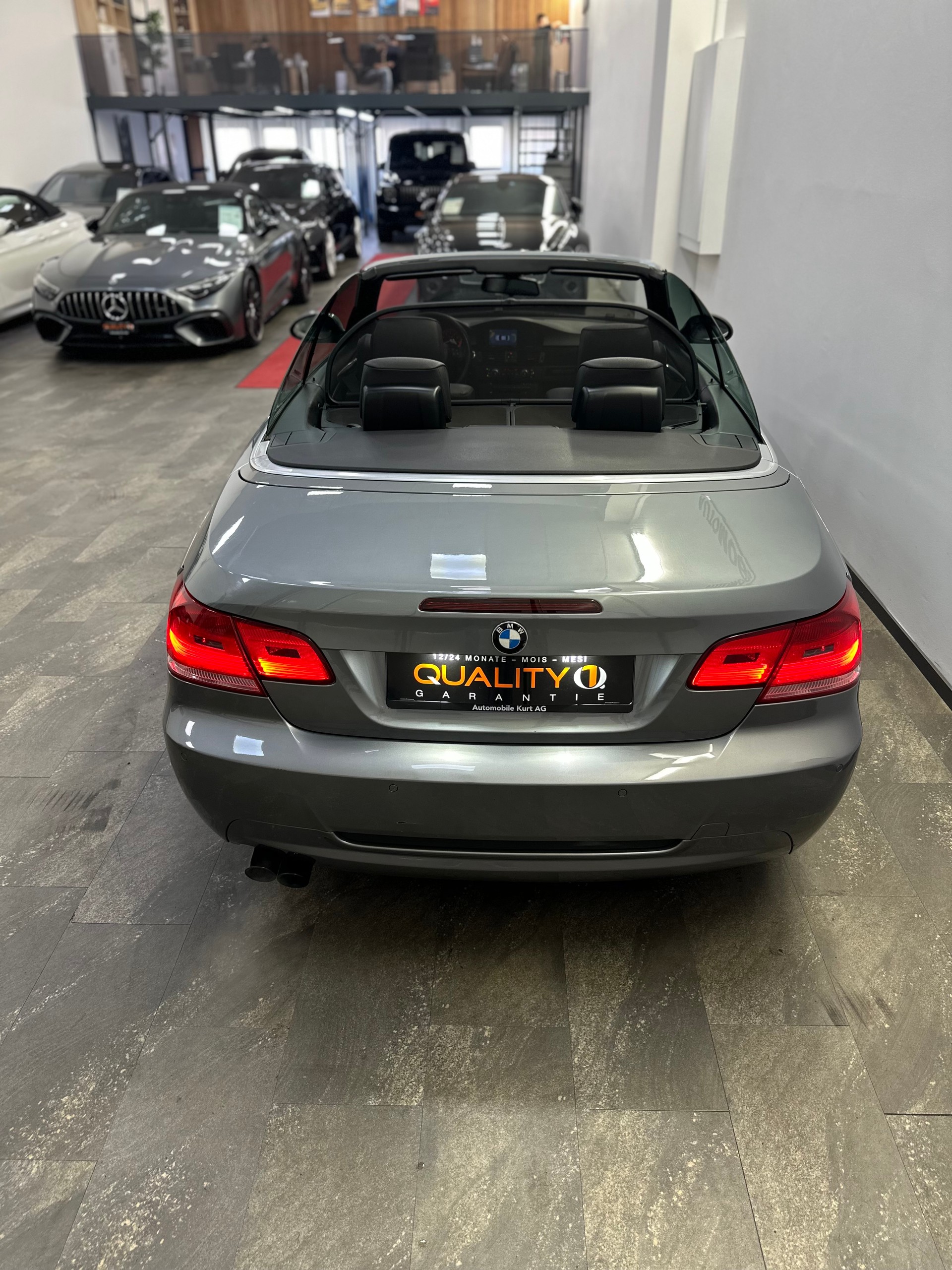 BMW 330i Cabriolet Steptronic-image-4