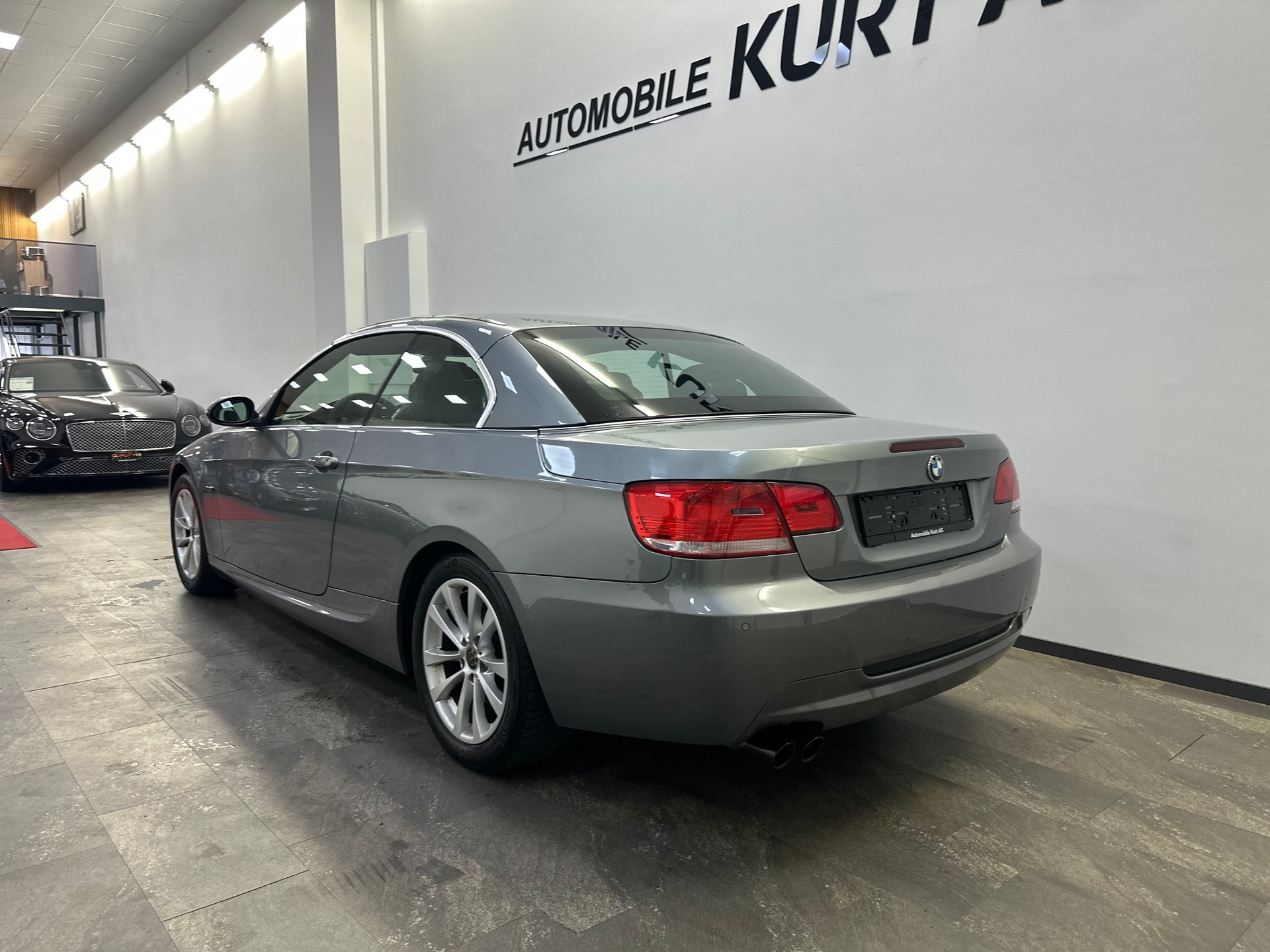 BMW 330i Cabriolet Steptronic-image-6