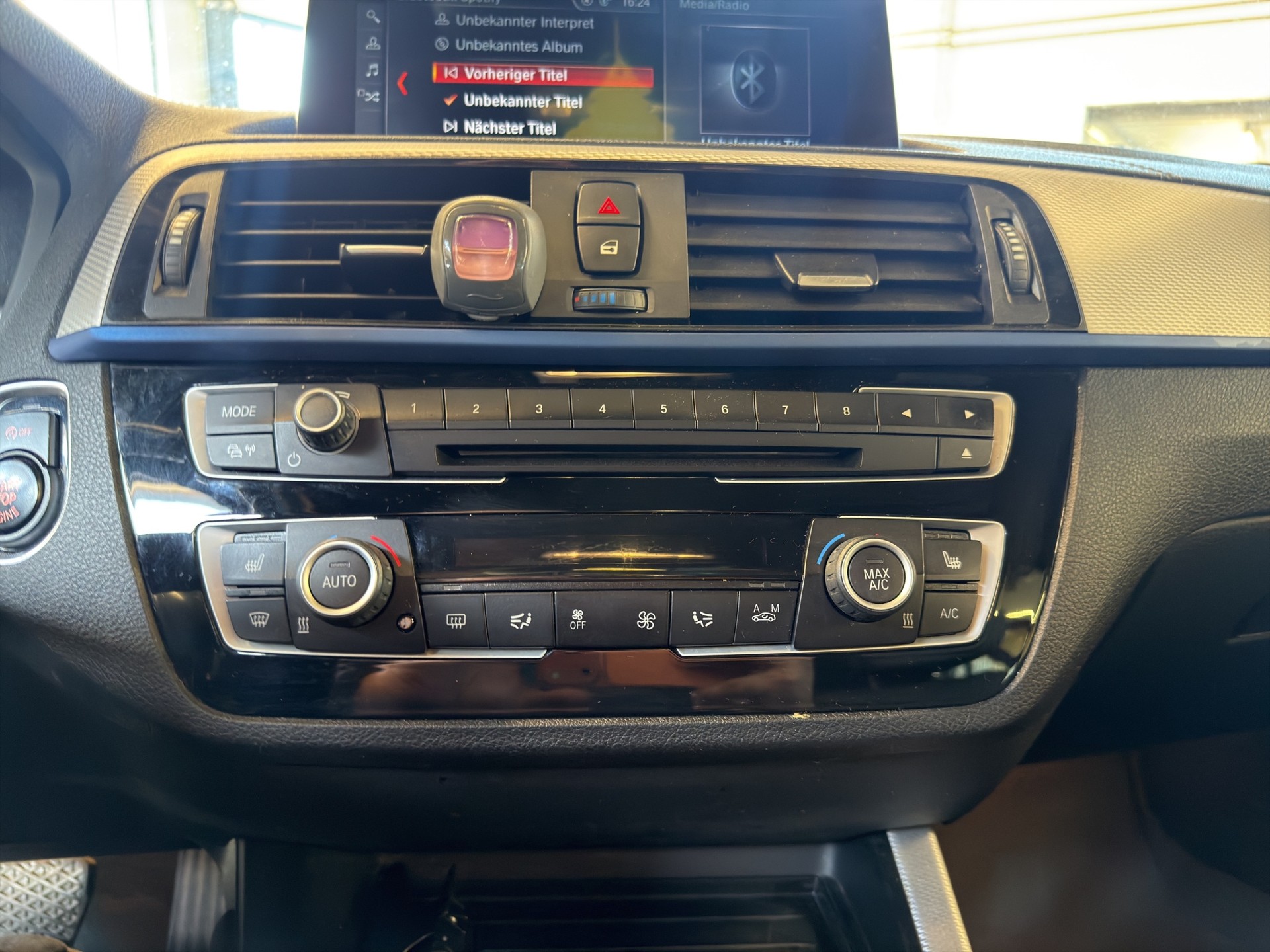 BMW 120d xDrive Steptronic M Sport-image-15