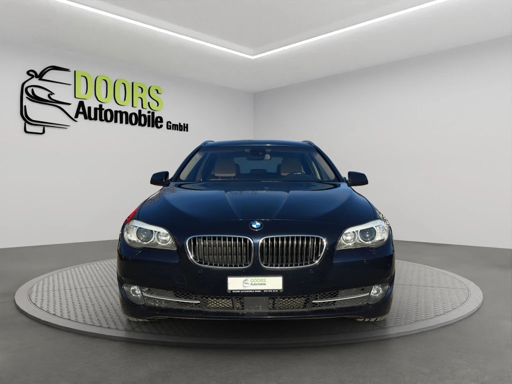 BMW 525d Touring Steptronic-image-1