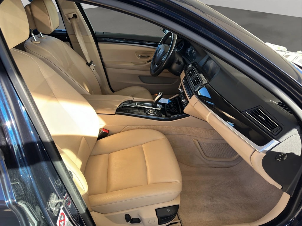 BMW 525d Touring Steptronic-image-9