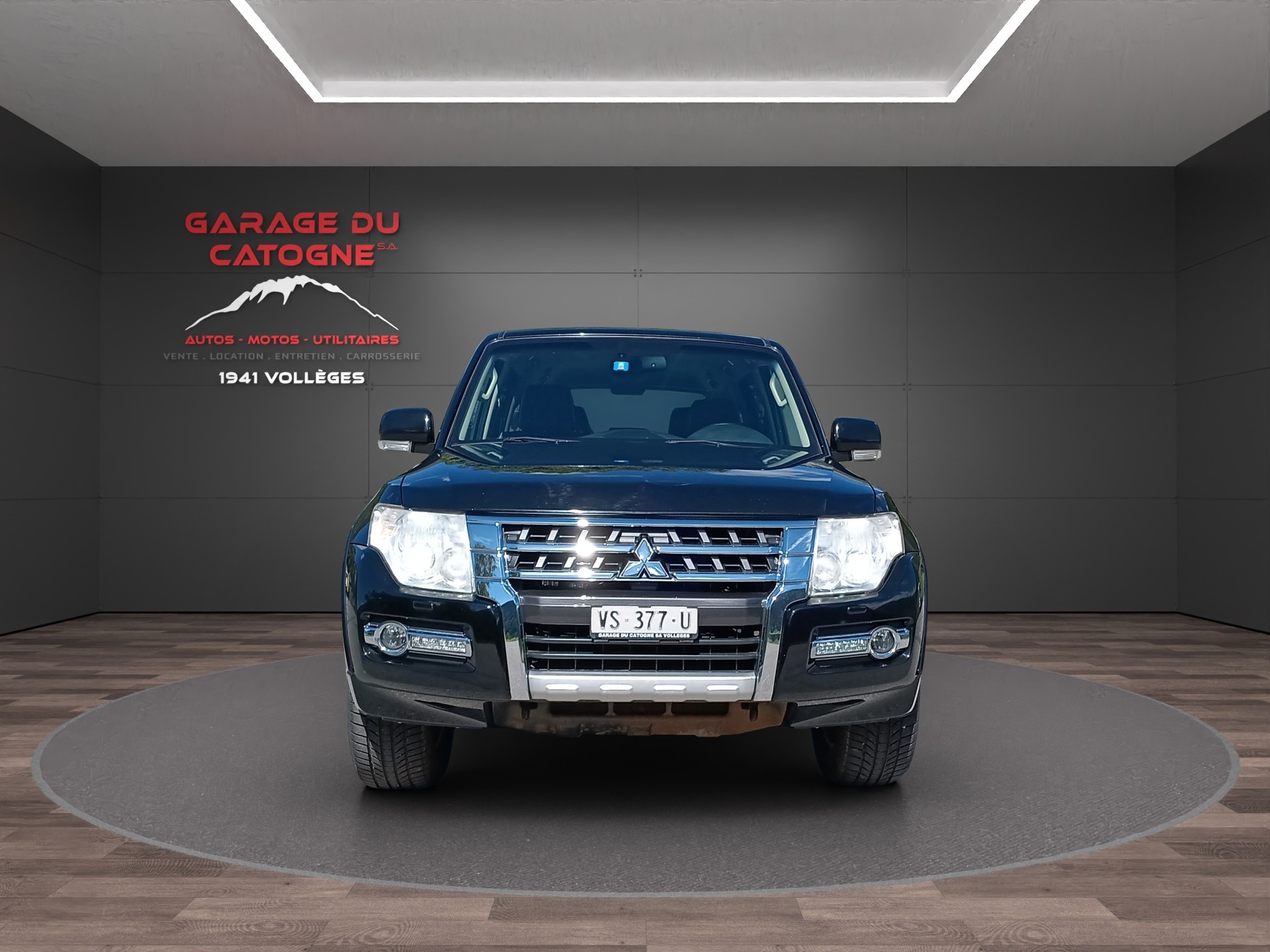MITSUBISHI Pajero 3.2 DI-D *** 7 places***-image-1