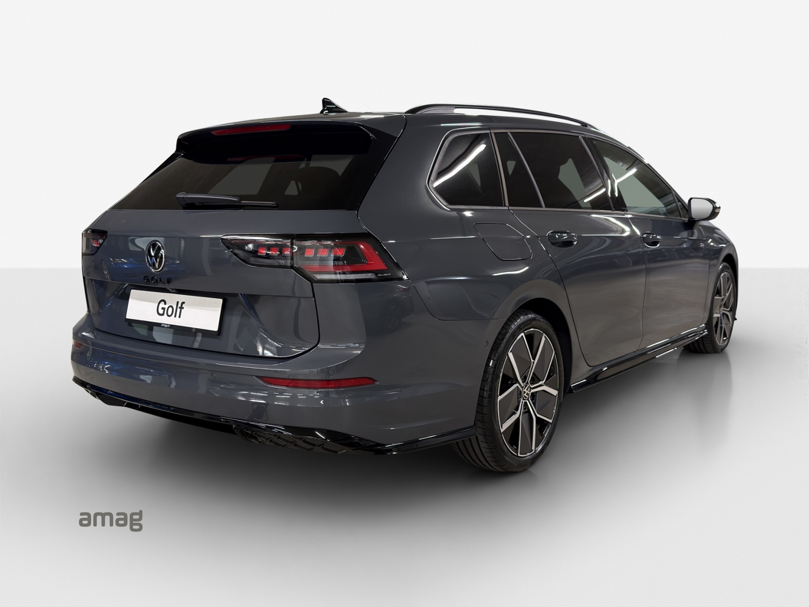 VW Golf Variant R-Line 1.5eTSI 150PS-image-4