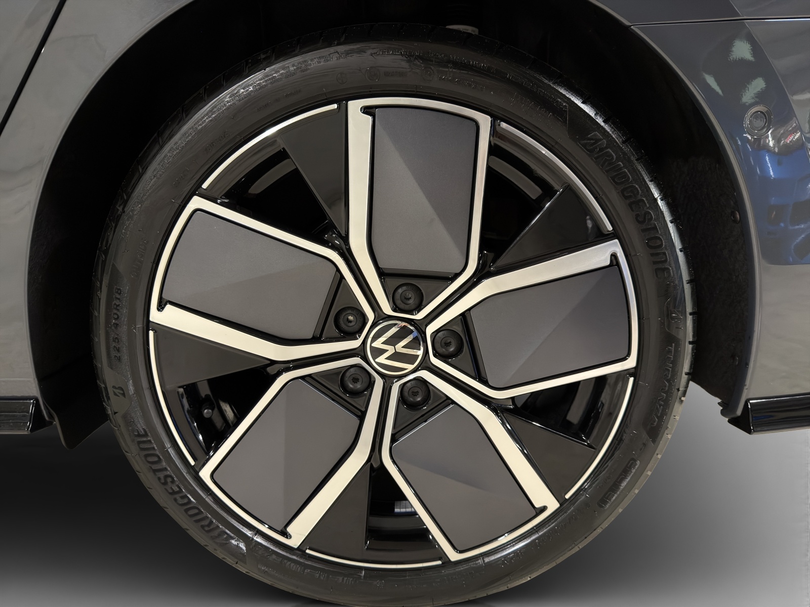 VW Golf Variant R-Line 1.5eTSI 150PS-image-14