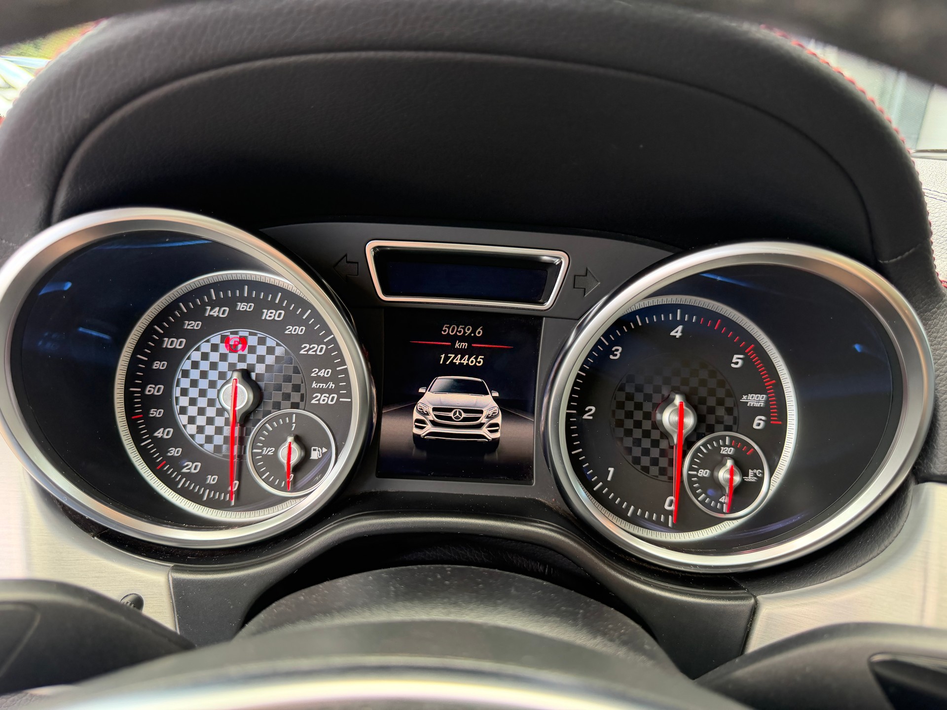 MERCEDES-BENZ GLE Coupé 350 d 4Matic 9G-Tronic AMG-Line-image-12