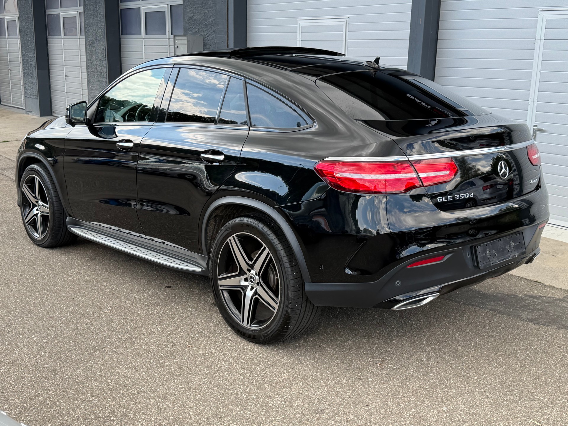 MERCEDES-BENZ GLE Coupé 350 d 4Matic 9G-Tronic AMG-Line-image-3
