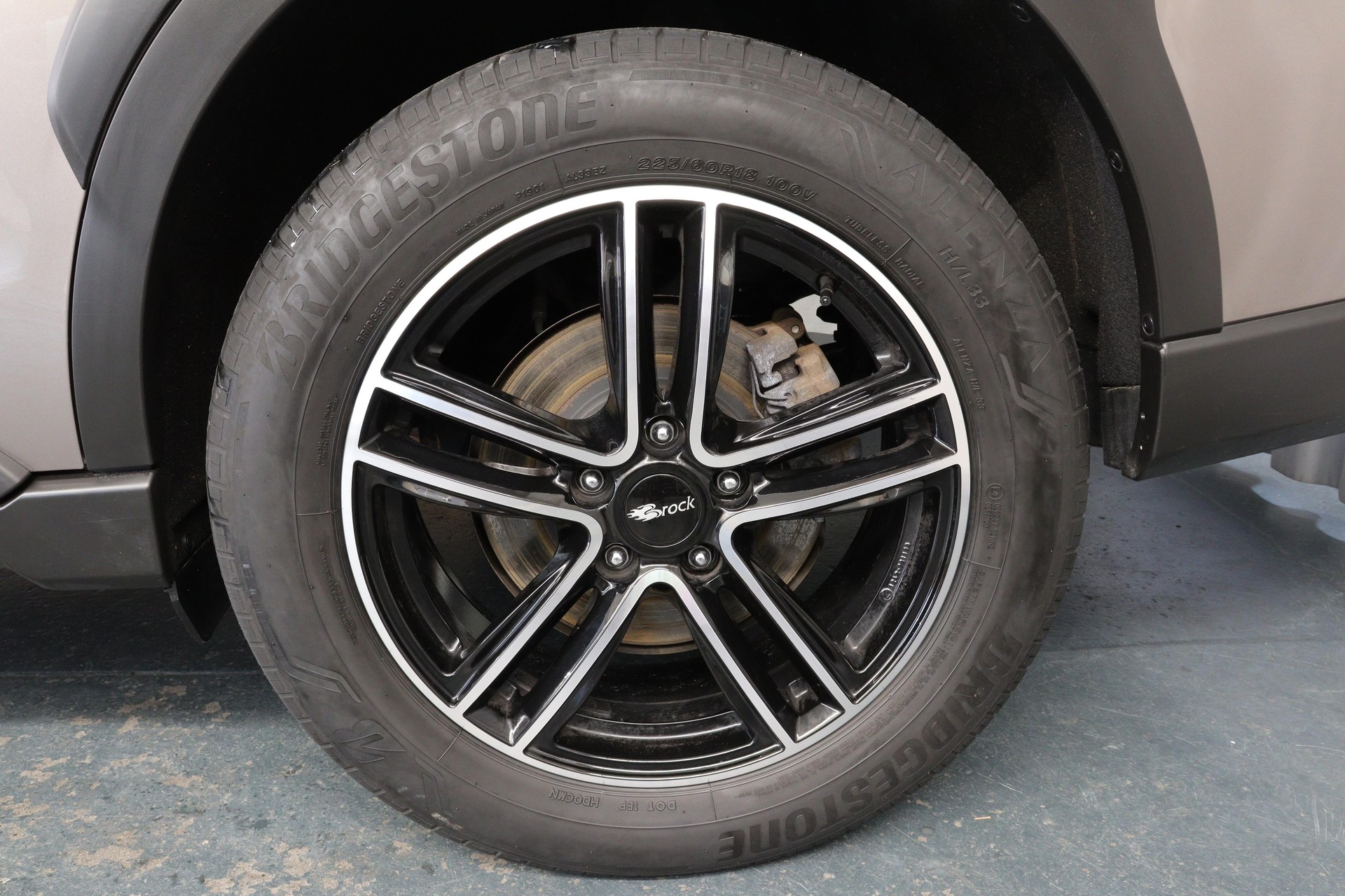 SUBARU Outback 2.5i Luxury-image-10