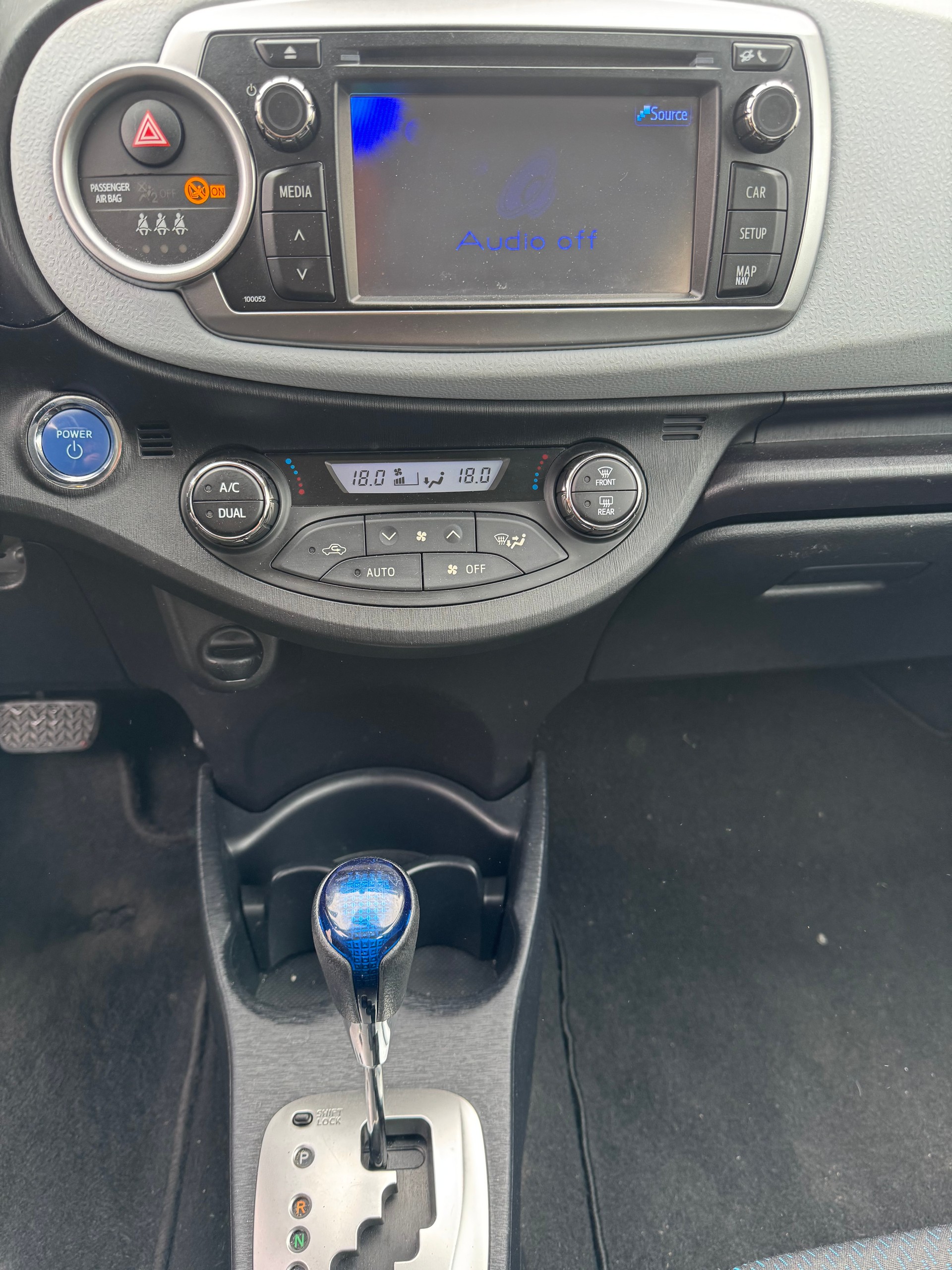 TOYOTA Yaris 1.5 VVT-i Hybrid Luna CVT-image-9