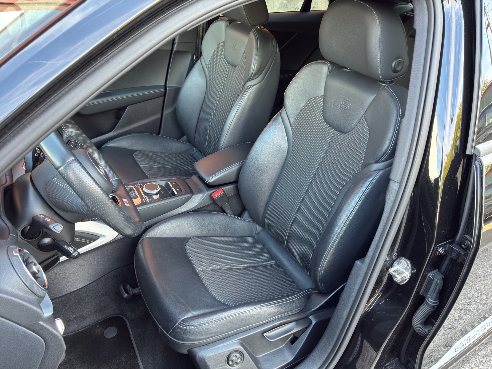 AUDI SQ2 TFSI quattro S-tronic-image-11