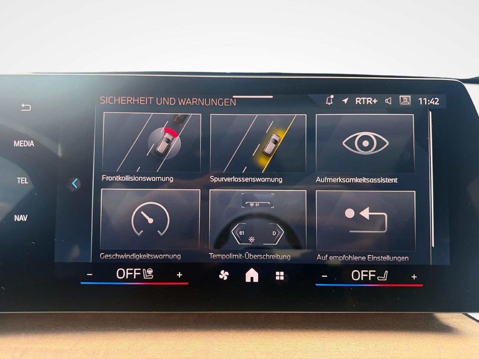 BMW X1 20d xDrive paddles-image-16