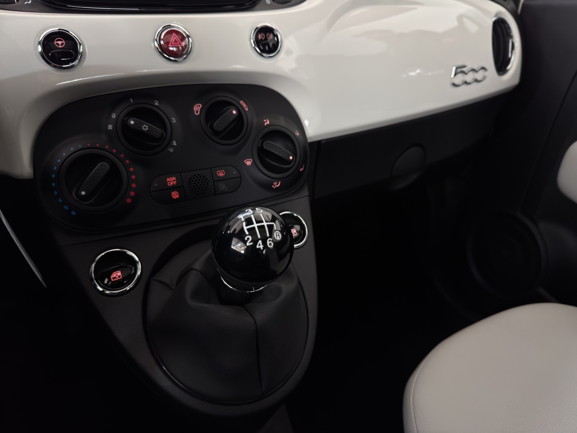 FIAT 500 1.0 N3 MildHybrid Dolcevita "Panoramadach-Leder"-image-16