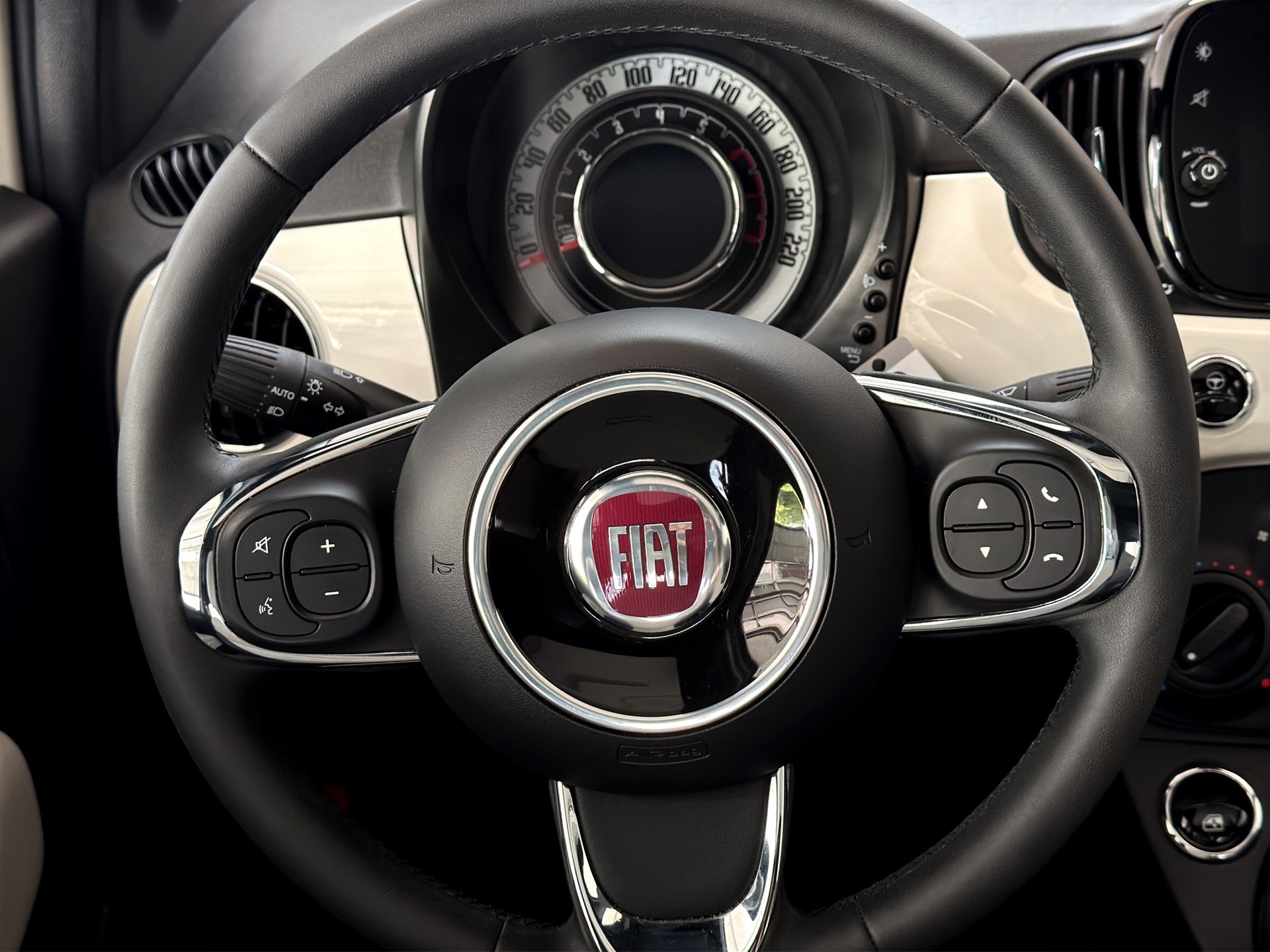 FIAT 500 1.0 N3 MildHybrid Dolcevita "Panoramadach-Leder"-image-13