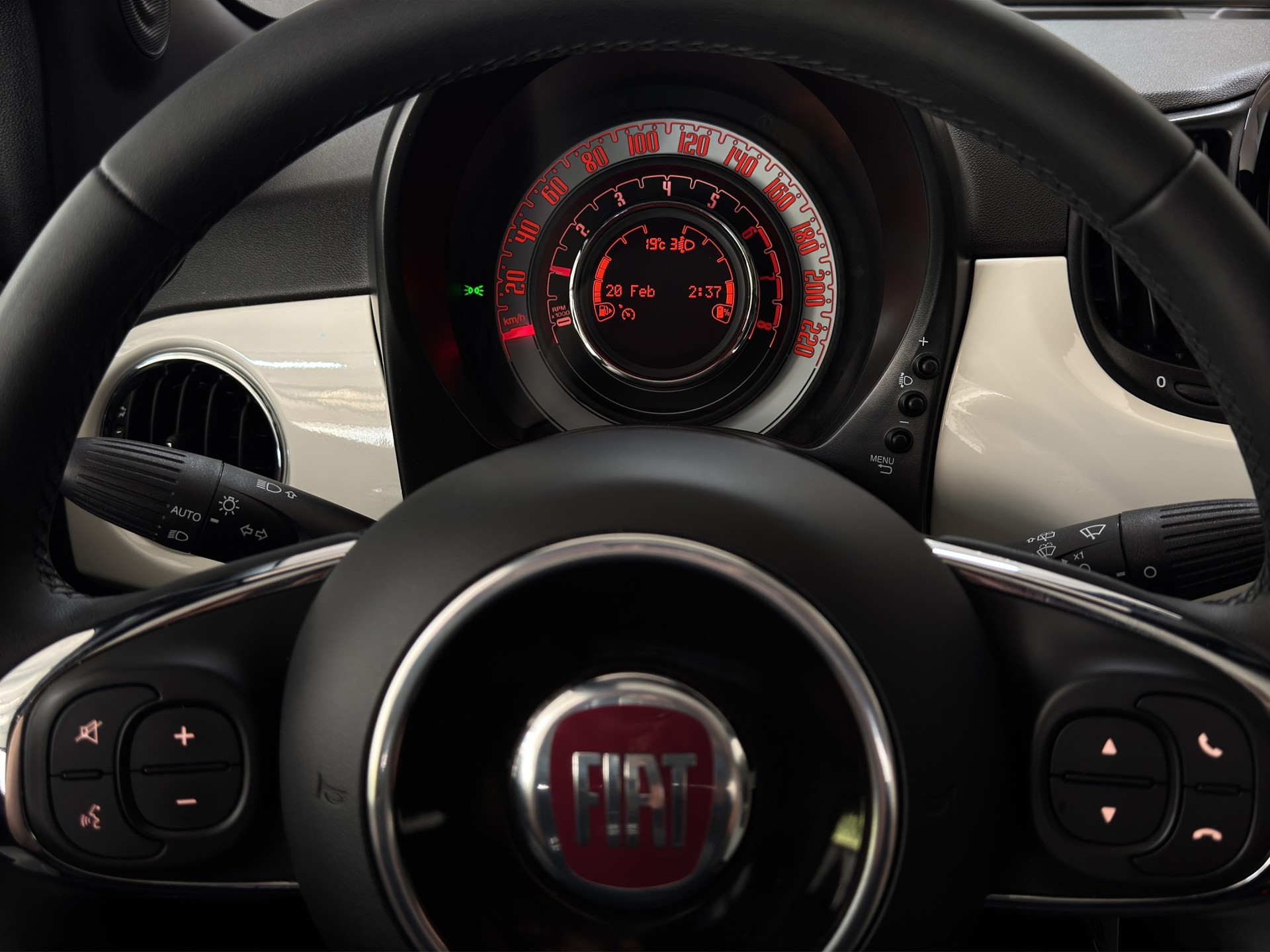 FIAT 500 1.0 N3 MildHybrid Dolcevita "Panoramadach-Leder"-image-14