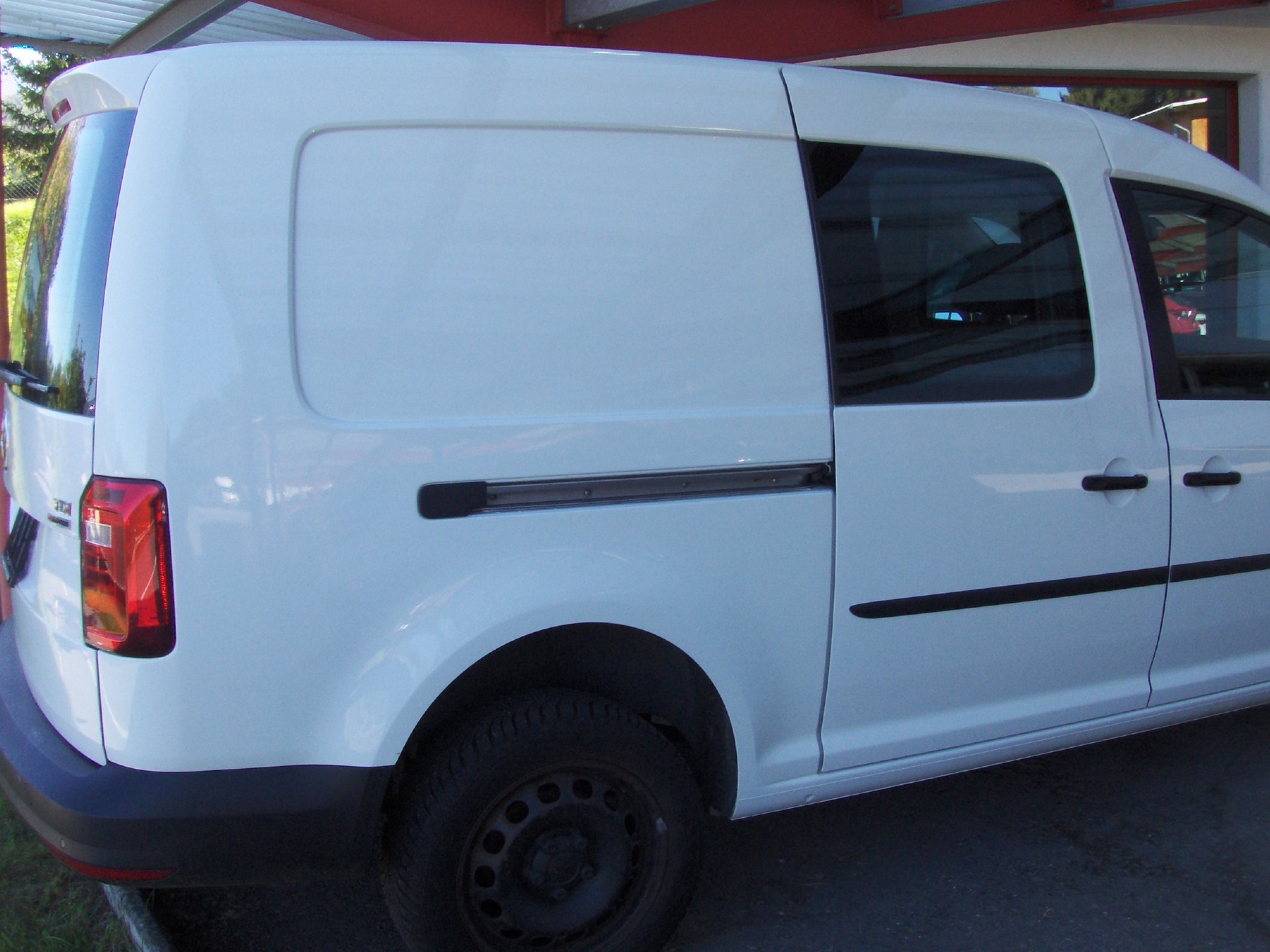 VW Maxi-image-2