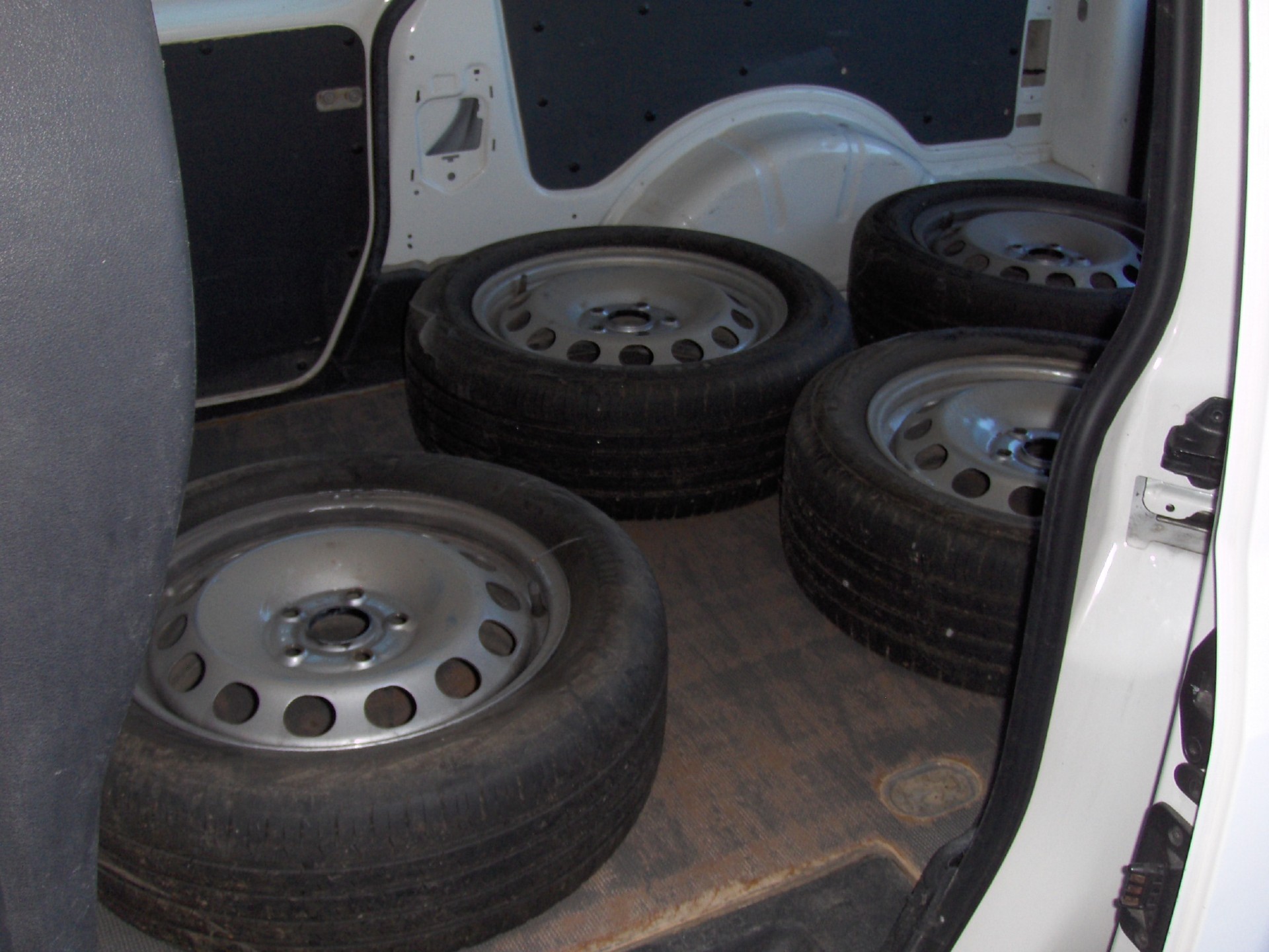 VW Maxi-image-5