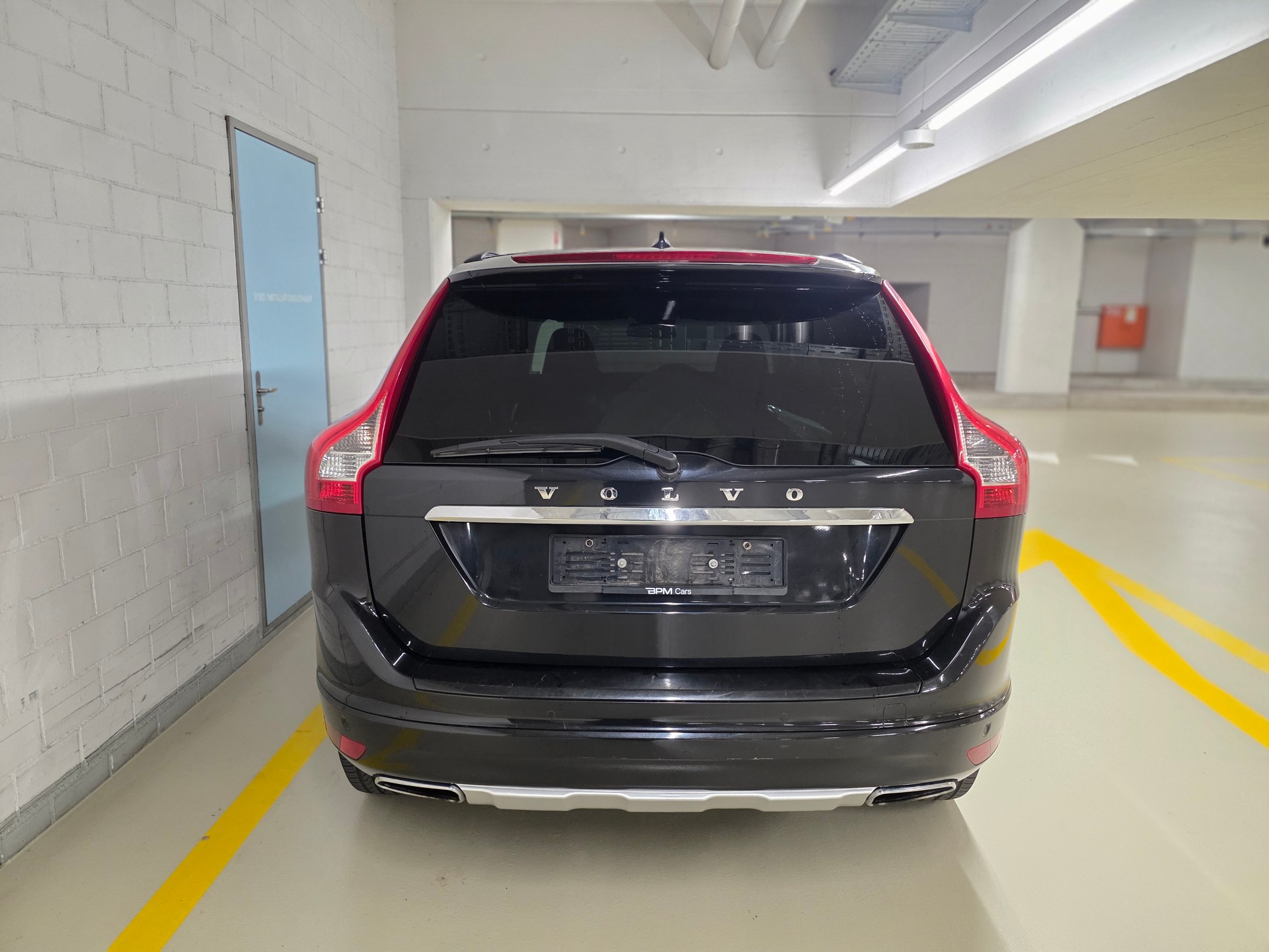 VOLVO XC60 D4 AWD Kinetic Geartronic-image-3