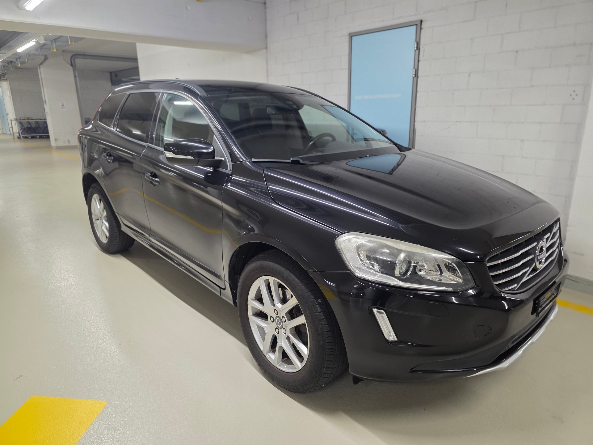 VOLVO XC60 D4 AWD Kinetic Geartronic-image-6