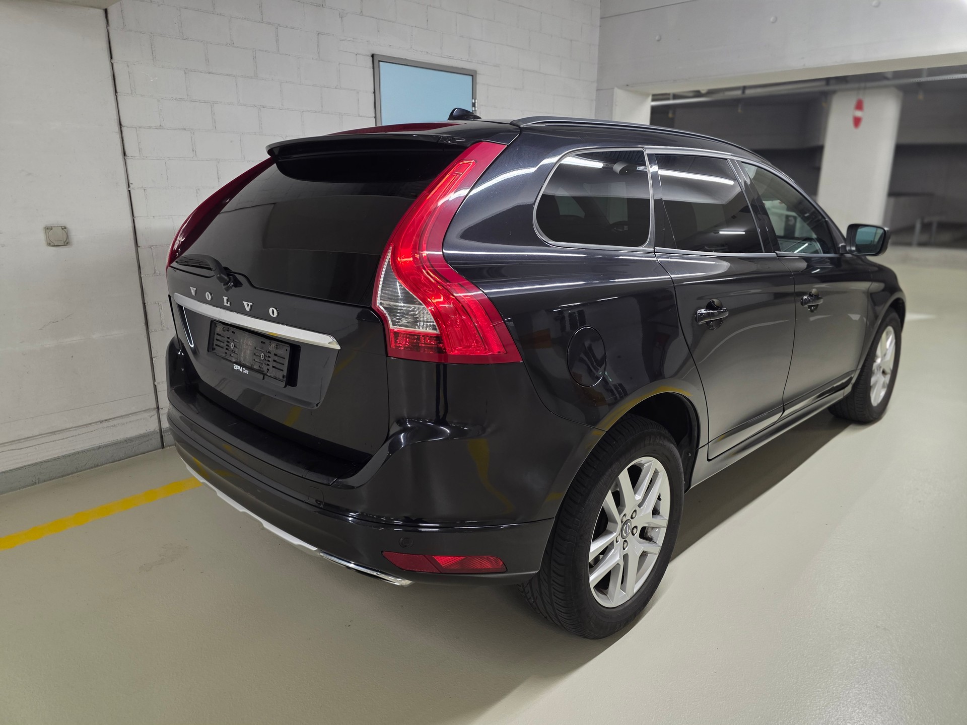 VOLVO XC60 D4 AWD Kinetic Geartronic-image-4