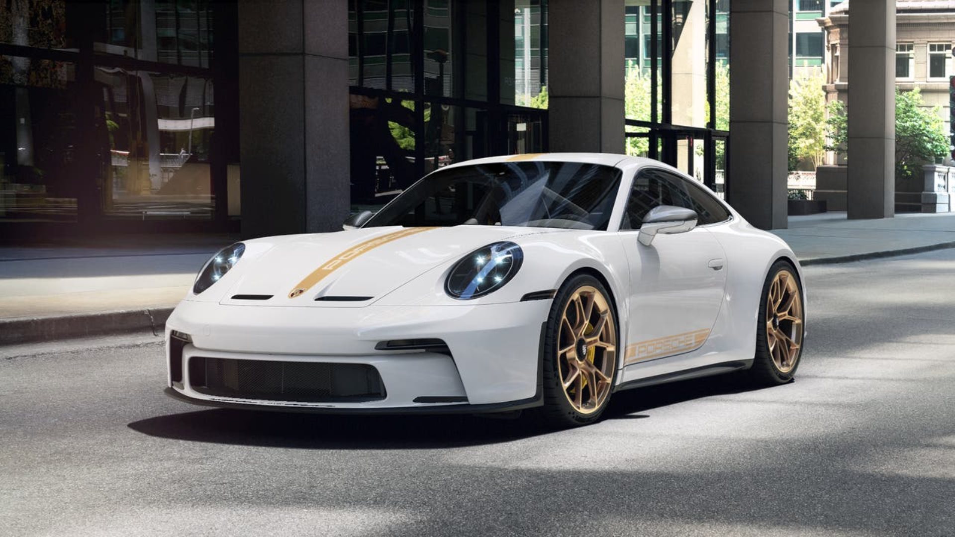 PORSCHE 911 GT3 mit Touring-Paket-image-0