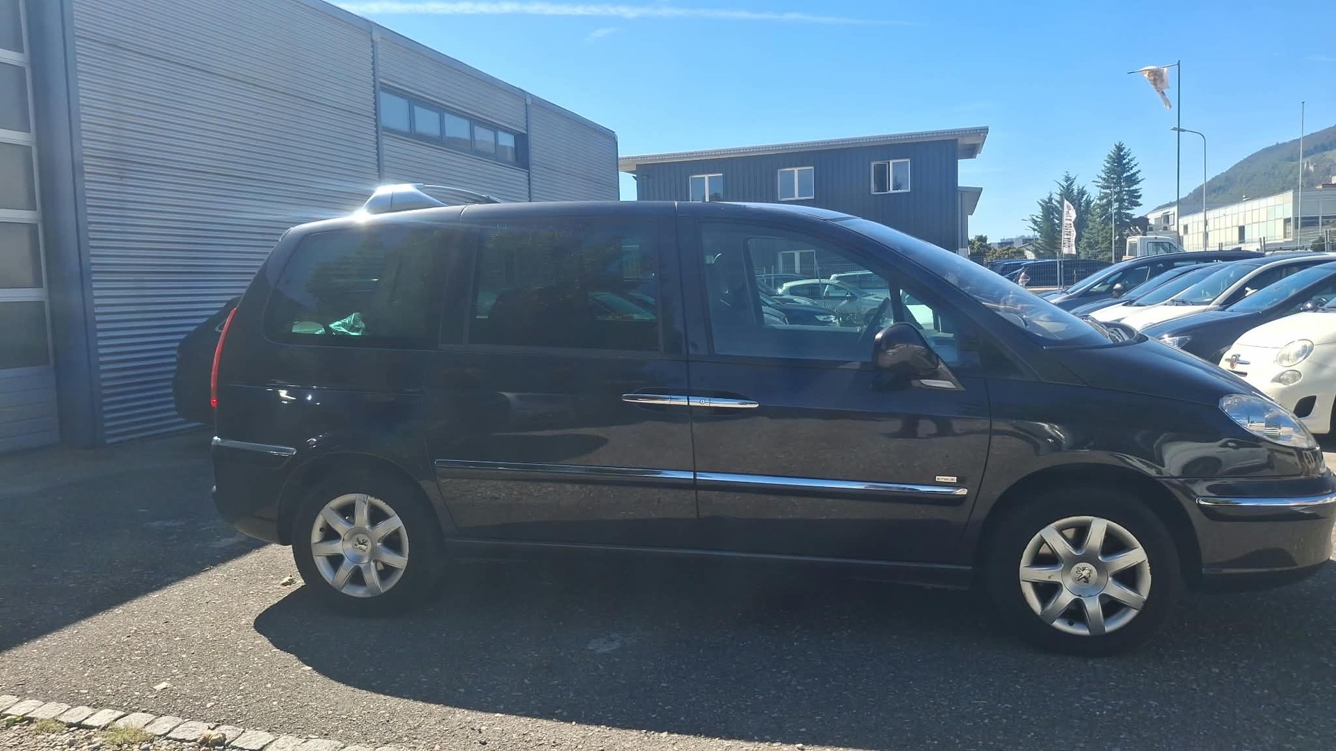 PEUGEOT 807 2.0 16V HDi Style-image-1