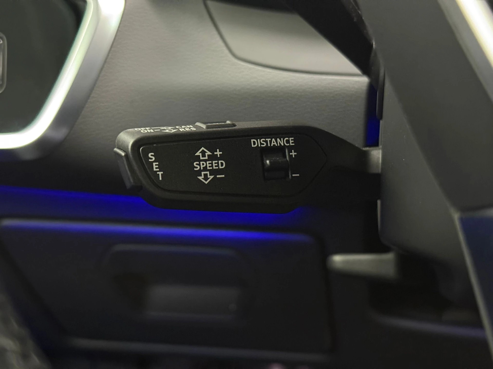 AUDI A6 Limousine 50 TDI Sport quattro tiptronic-image-26