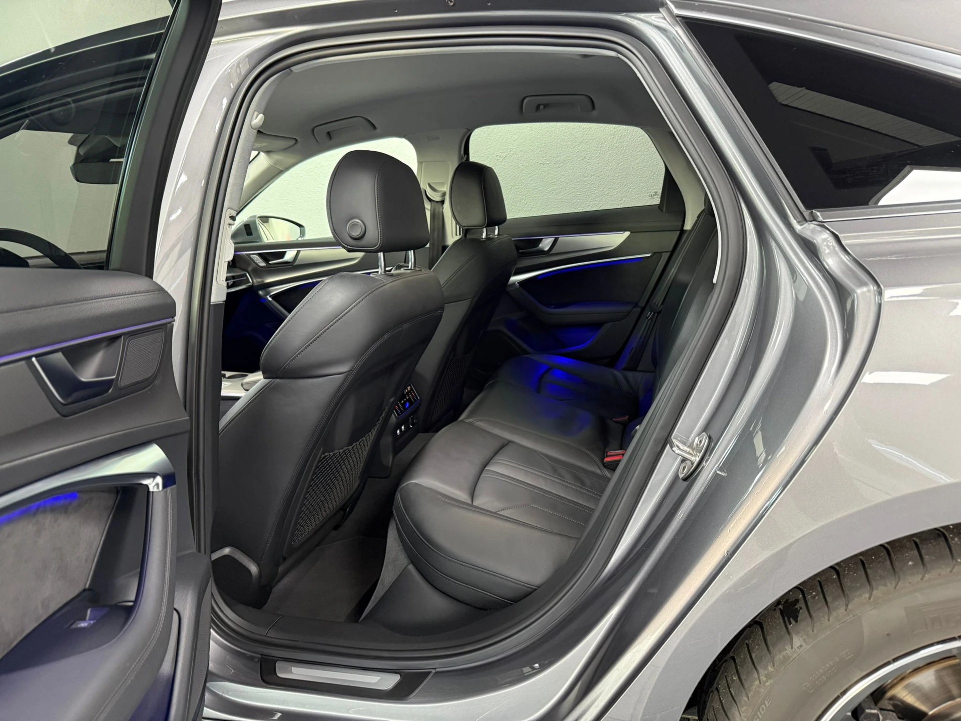 AUDI A6 Limousine 50 TDI Sport quattro tiptronic-image-11