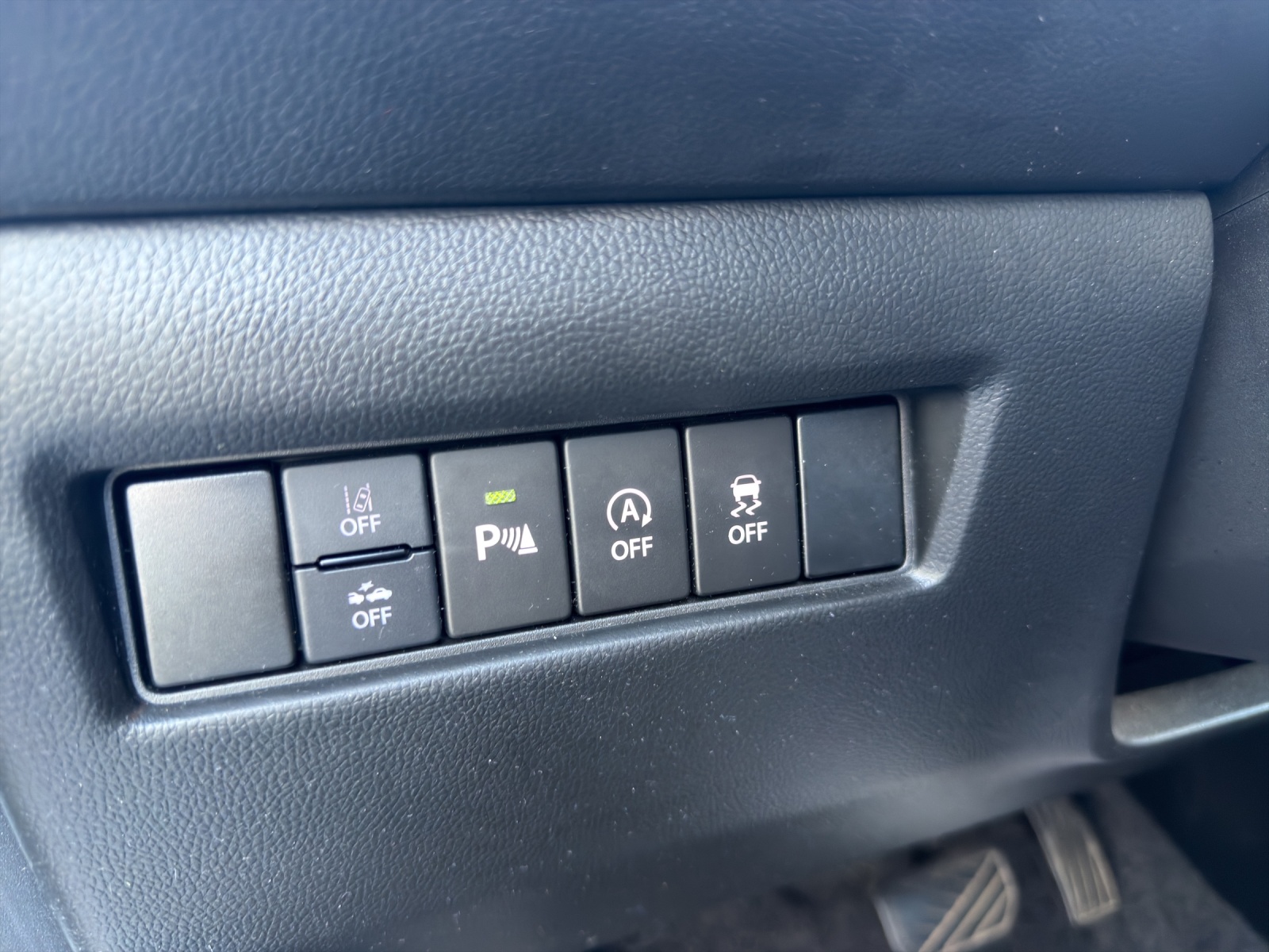 SUZUKI Swift 1.2 Compact+ Hybrid-image-9