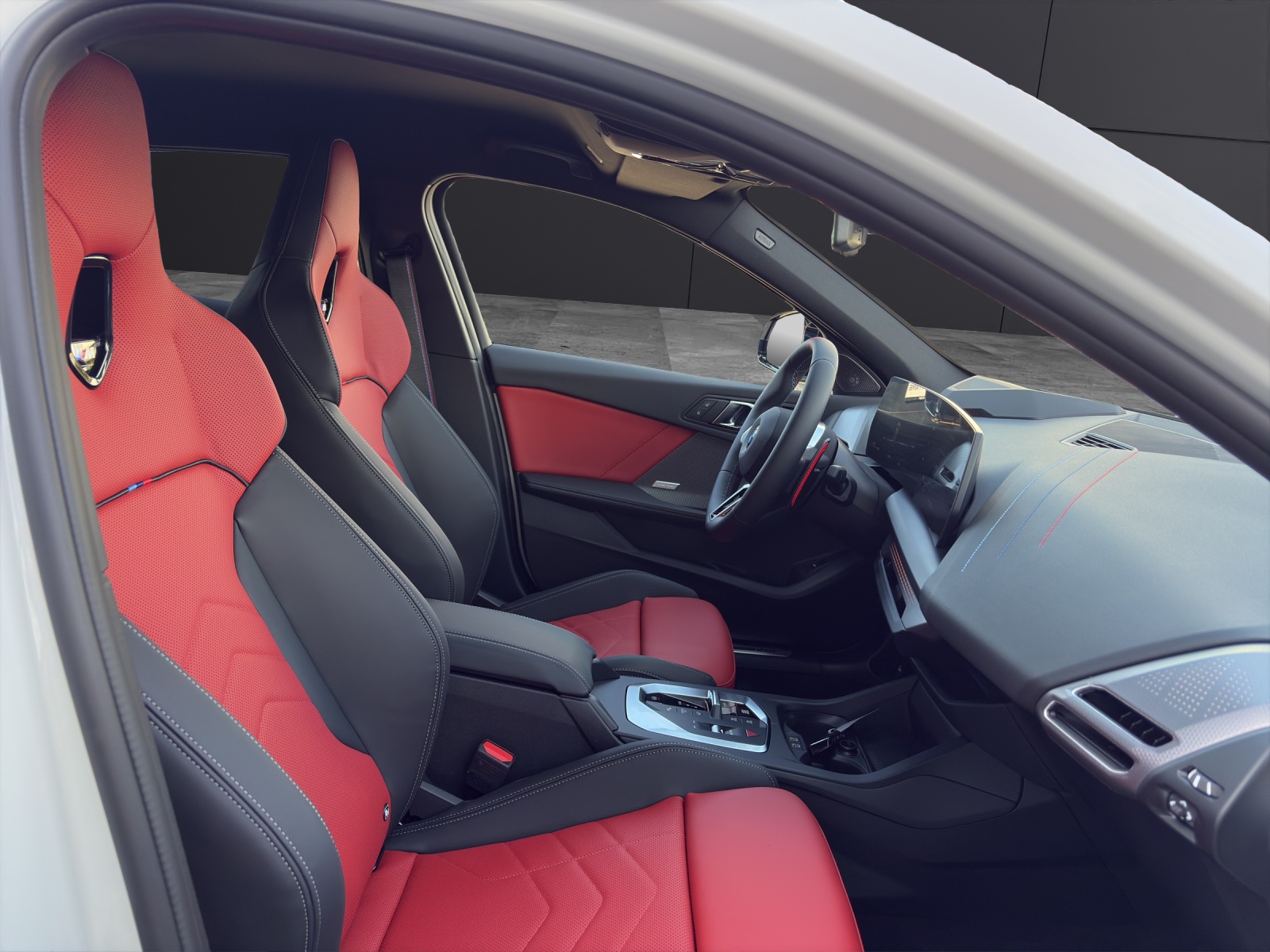 BMW M135i xDrive-image-10