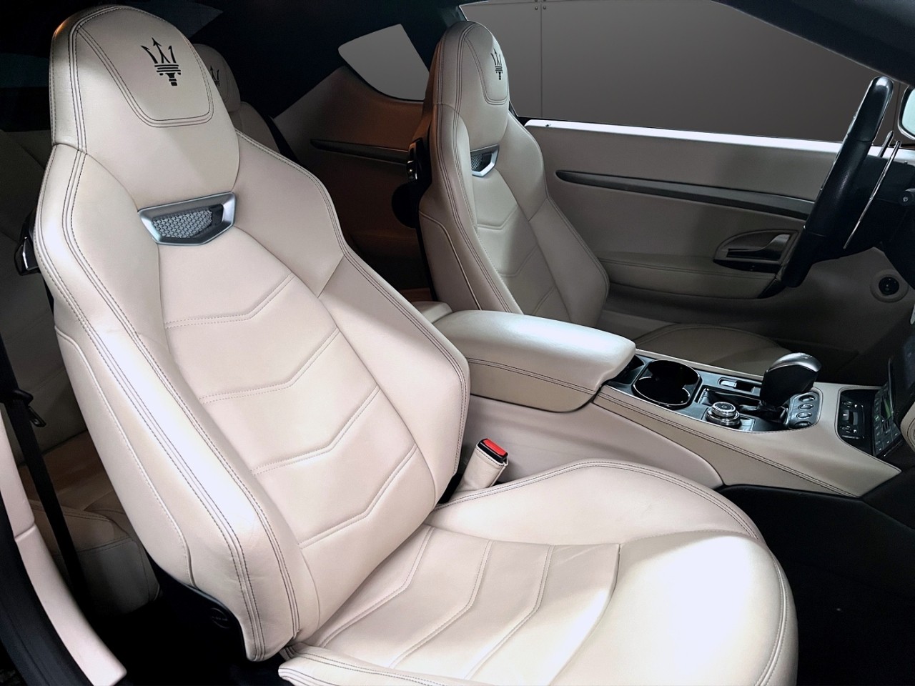 MASERATI GranTurismo Sport Automatica-image-12