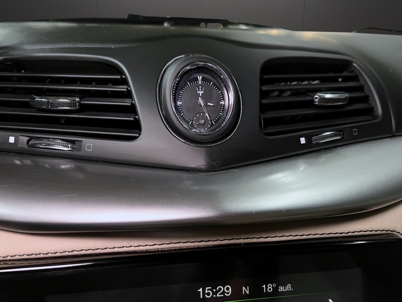 MASERATI GranTurismo Sport Automatica-image-9