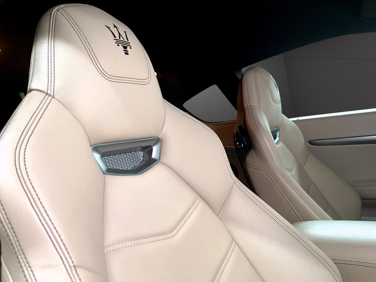 MASERATI GranTurismo Sport Automatica-image-13