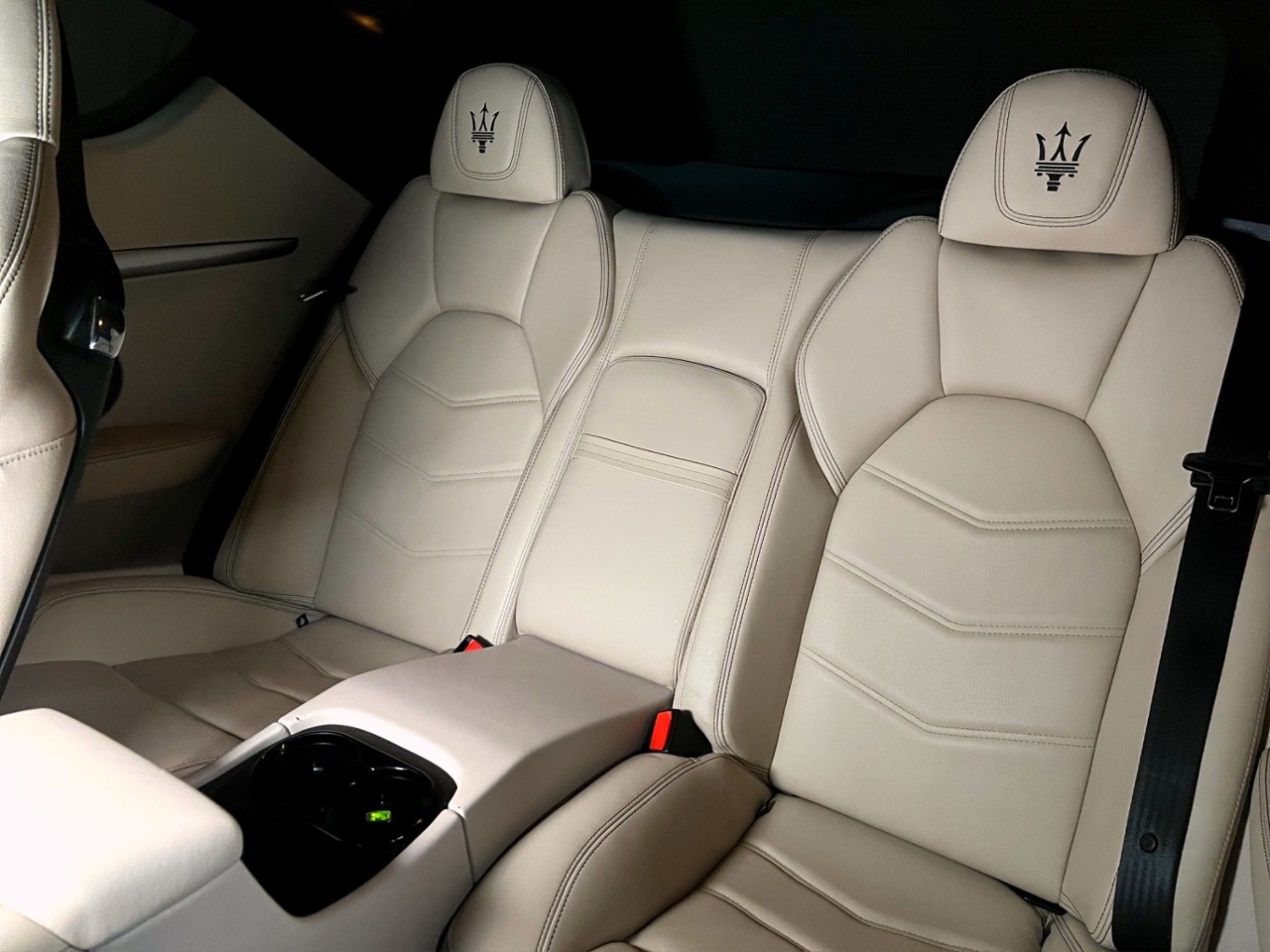 MASERATI GranTurismo Sport Automatica-image-10