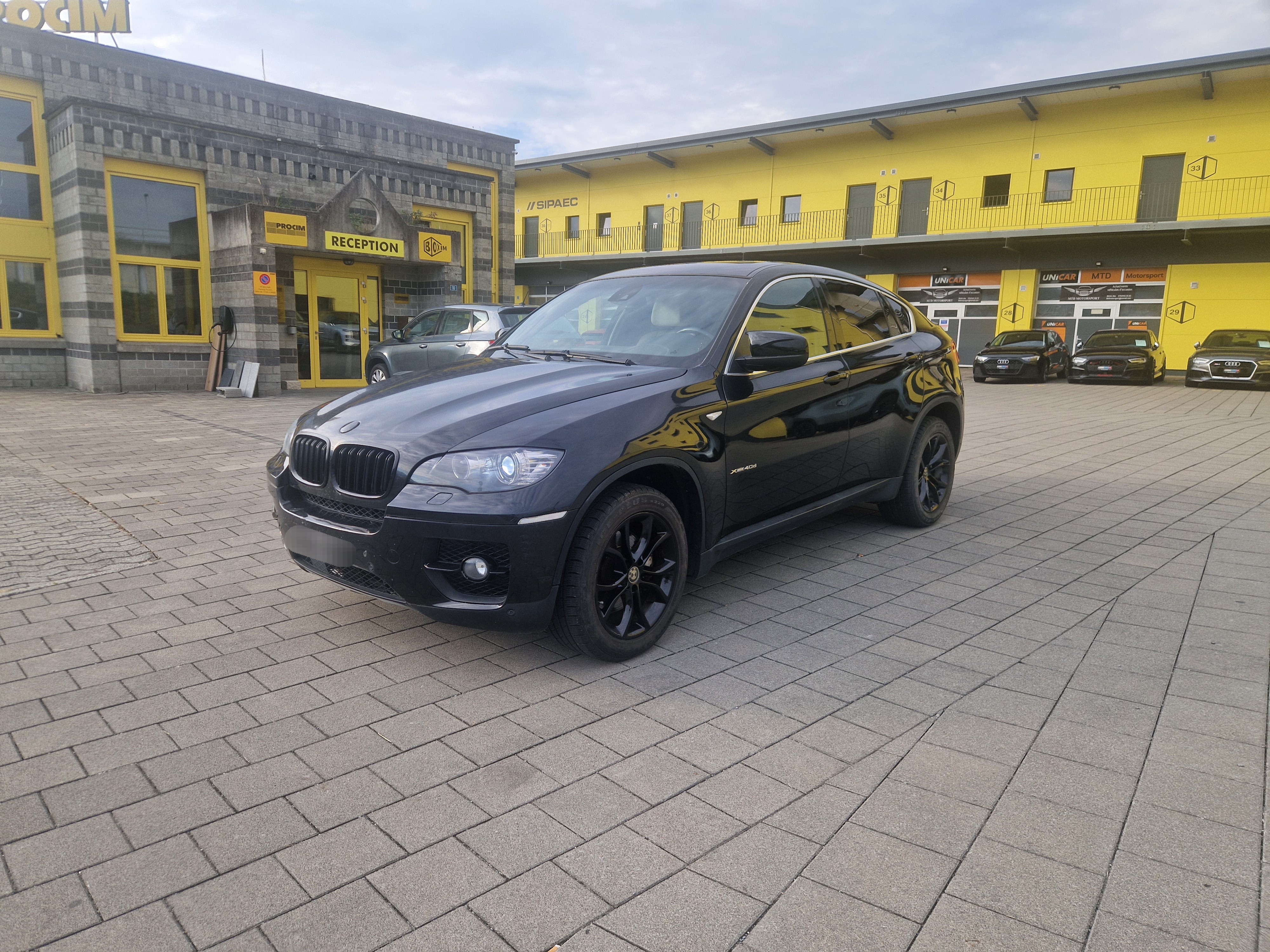 Car photo