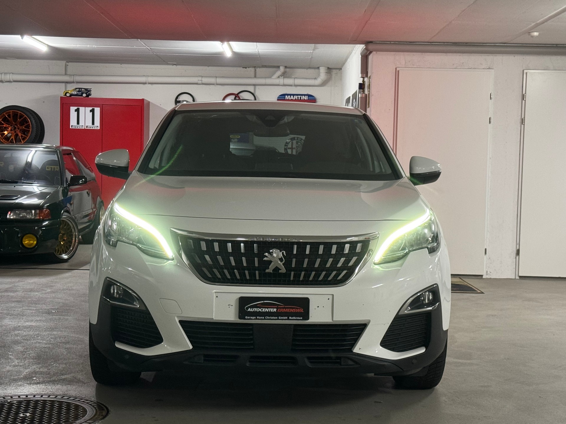 PEUGEOT 3008 1.6 BlueHDi Active EAT-image-1