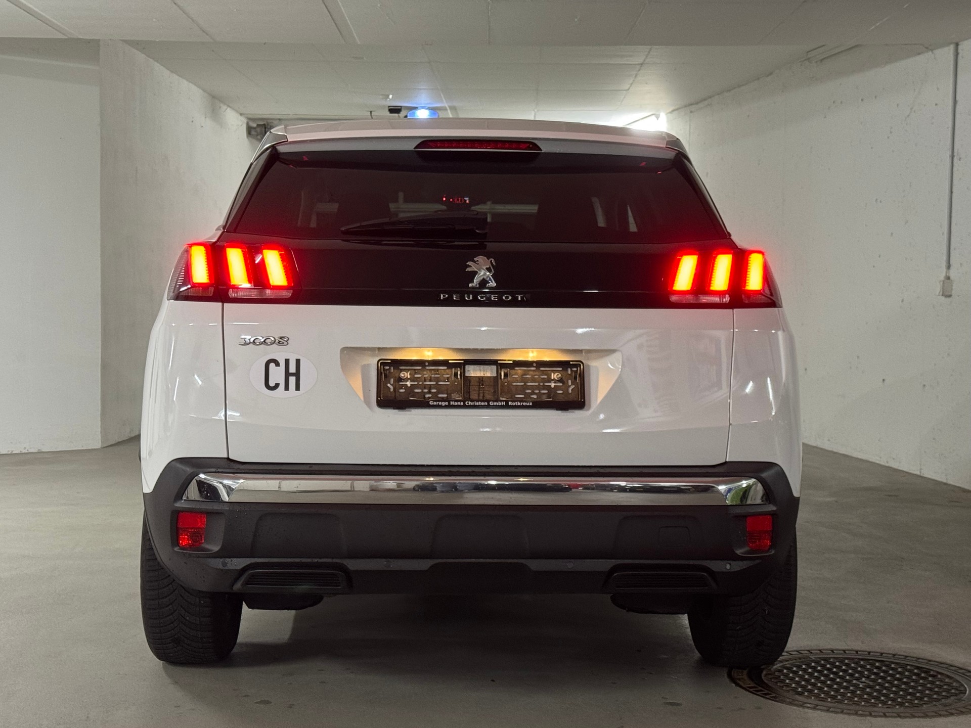 PEUGEOT 3008 1.6 BlueHDi Active EAT-image-5