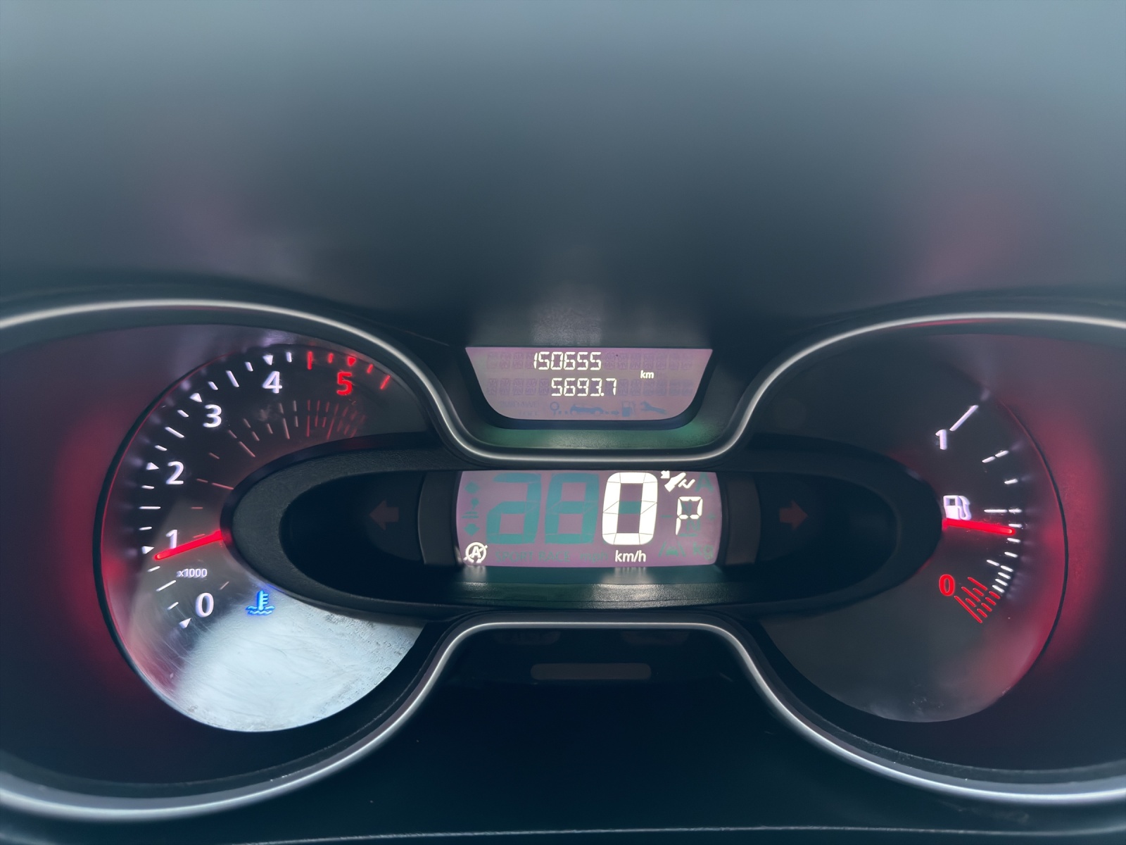 RENAULT Trafic 2.0 ENERGY dCi170 EDC 3.0t Business L2H1 A-image-19