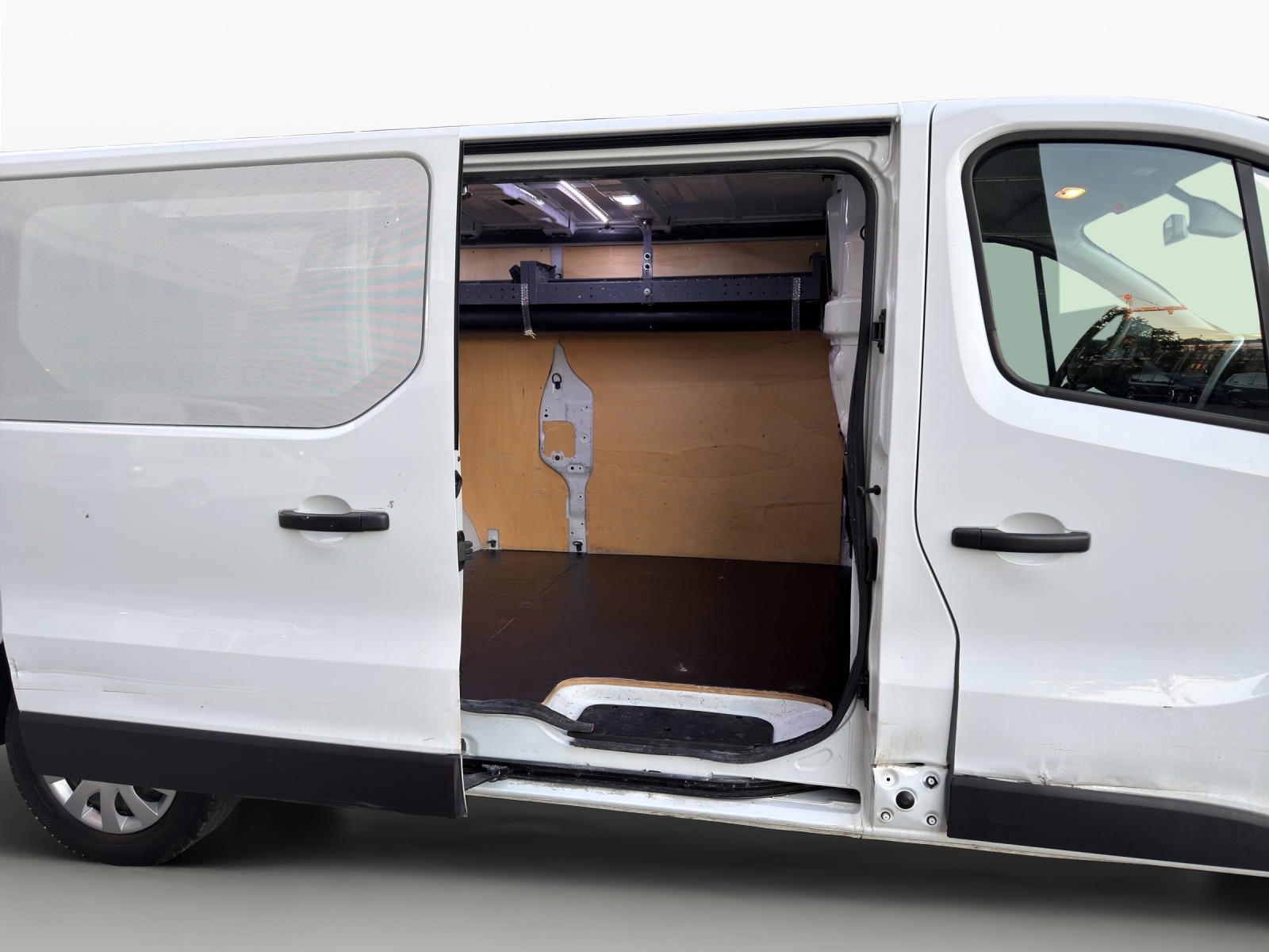 RENAULT Trafic 2.0 ENERGY dCi170 EDC 3.0t Business L2H1 A-image-15