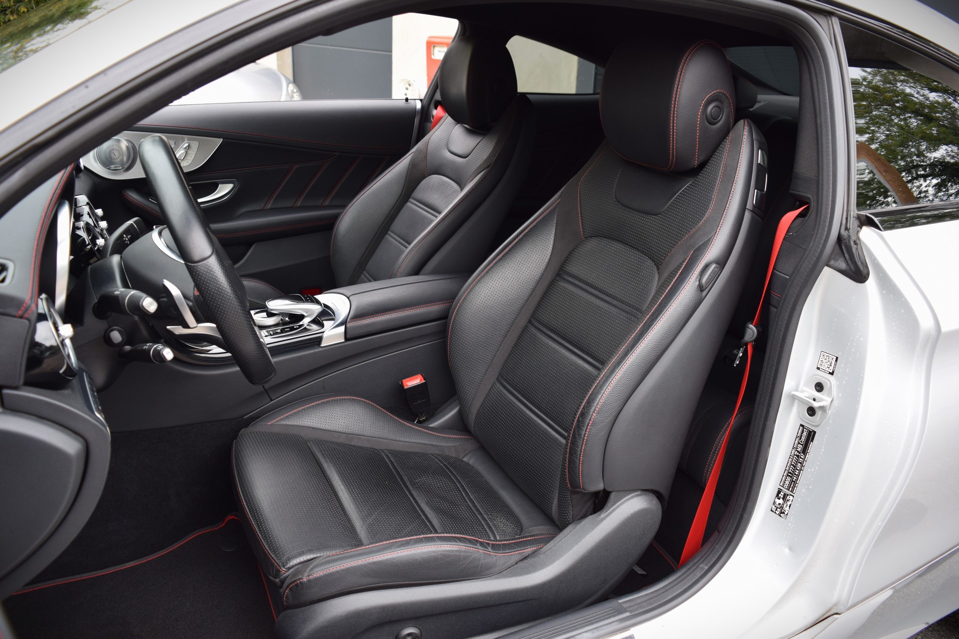 MERCEDES-BENZ C 43 AMG 4Matic 9G-tronic-image-4