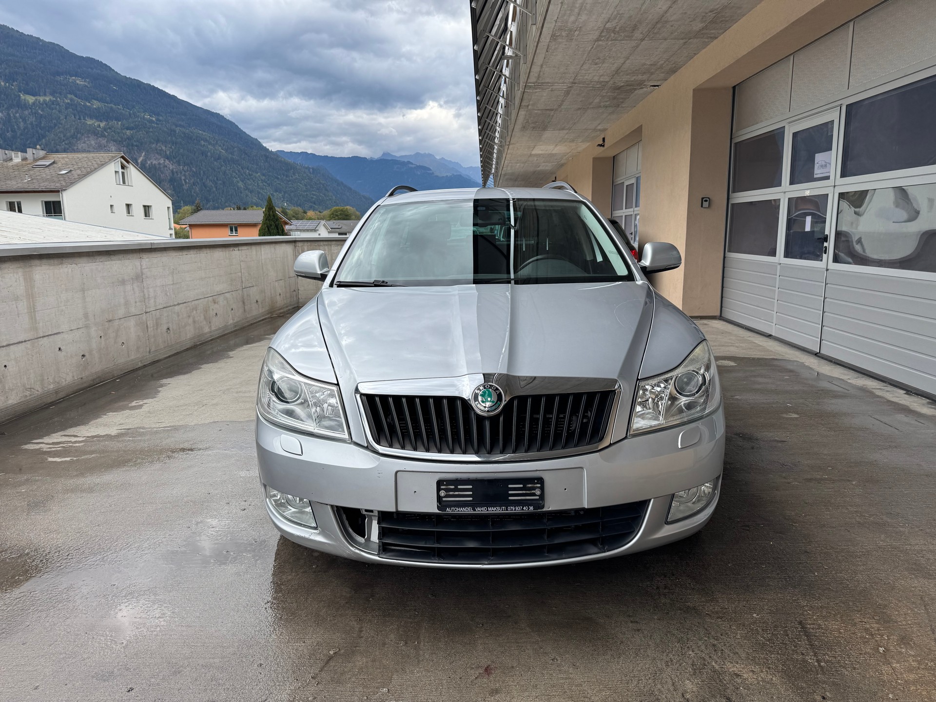 SKODA Octavia Combi 1.8 TSI Swiss Adventure 4x4-image-1