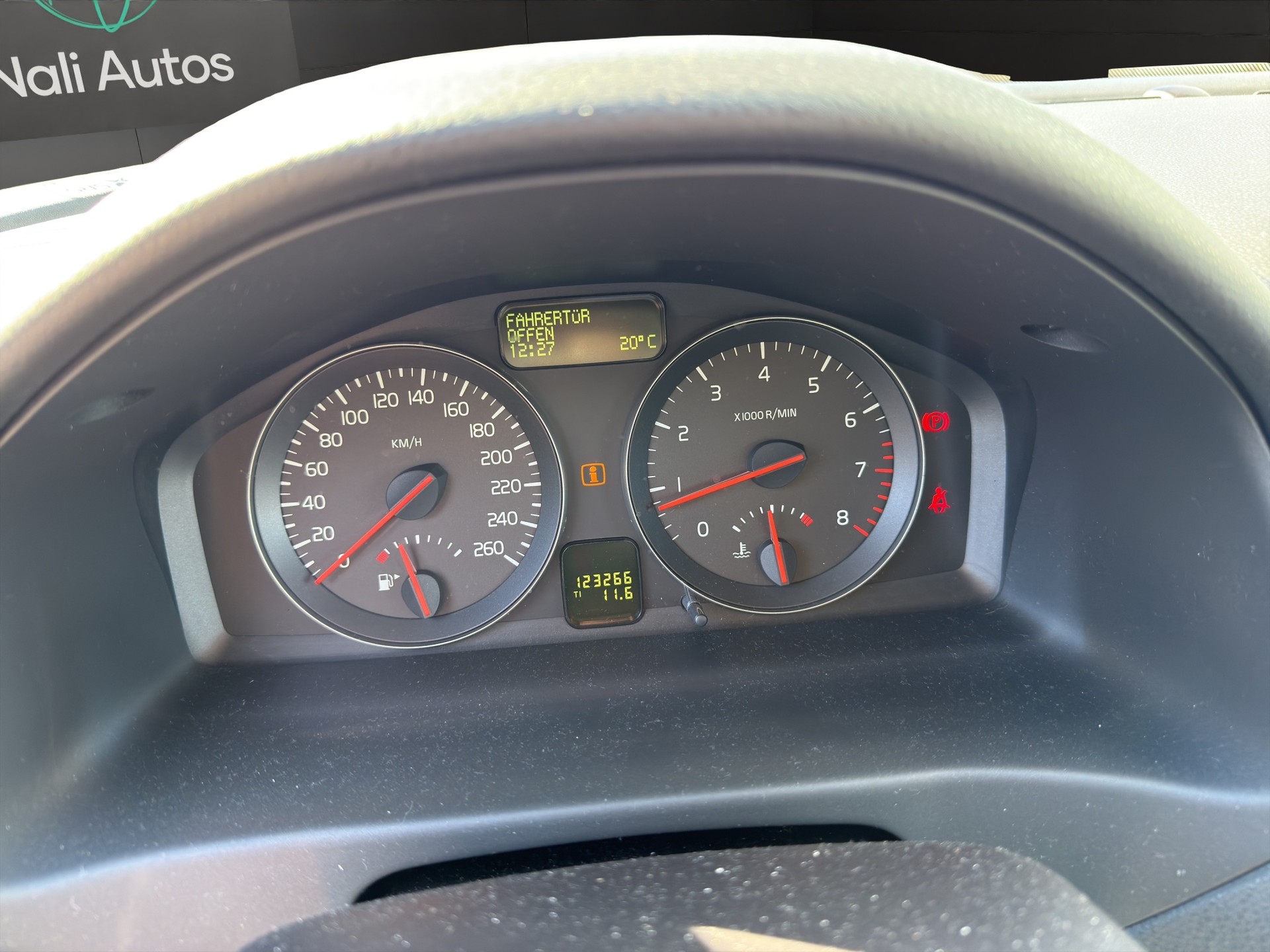VOLVO C30 1.6 Kinetic-image-8