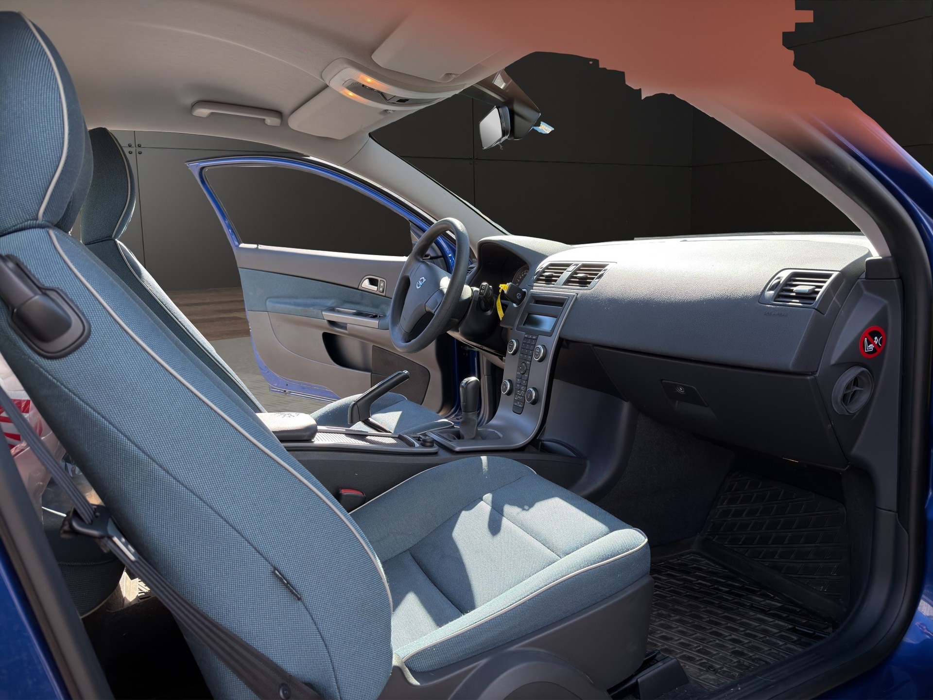 VOLVO C30 1.6 Kinetic-image-12
